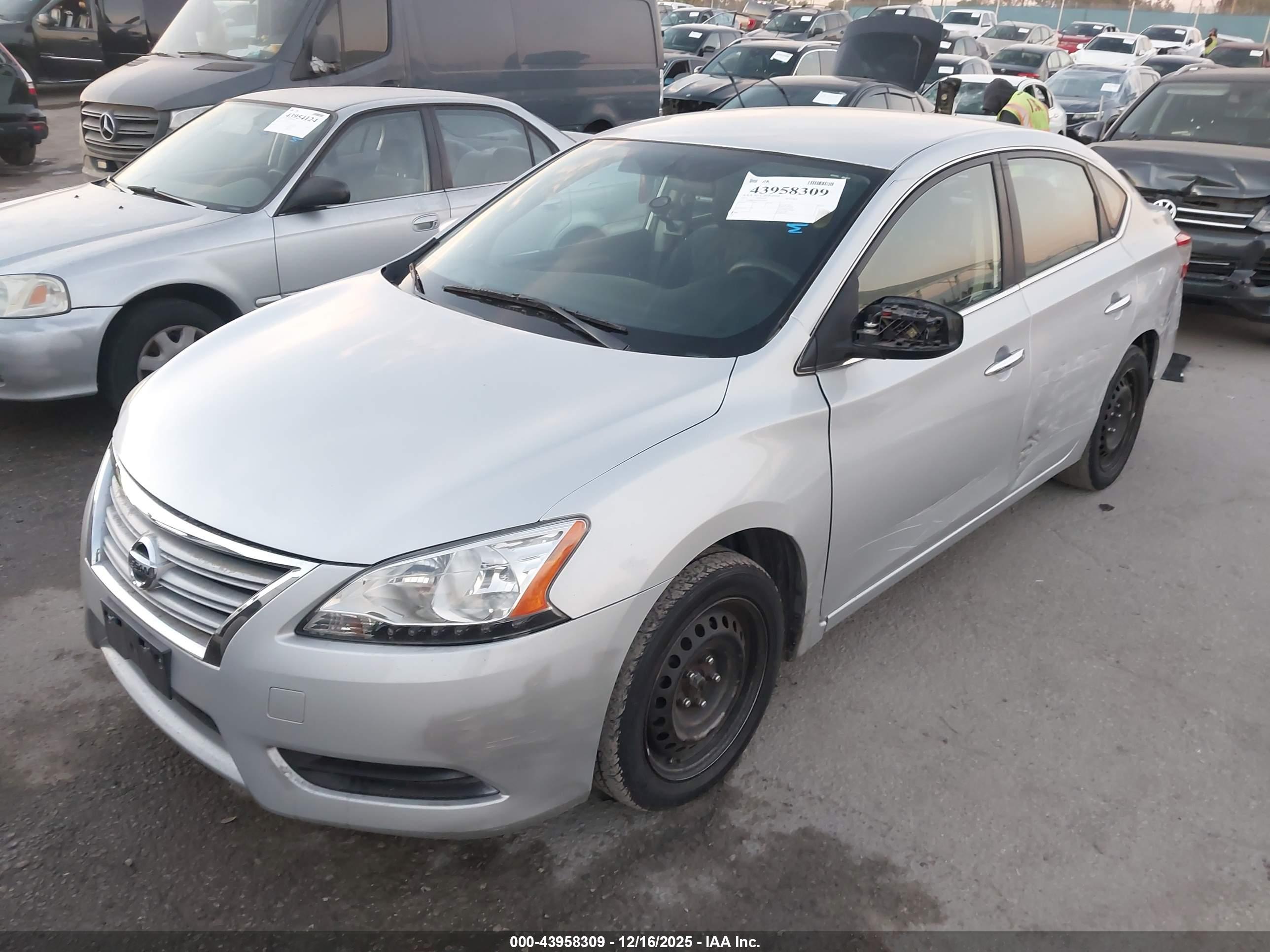NISSAN SENTRA image 2