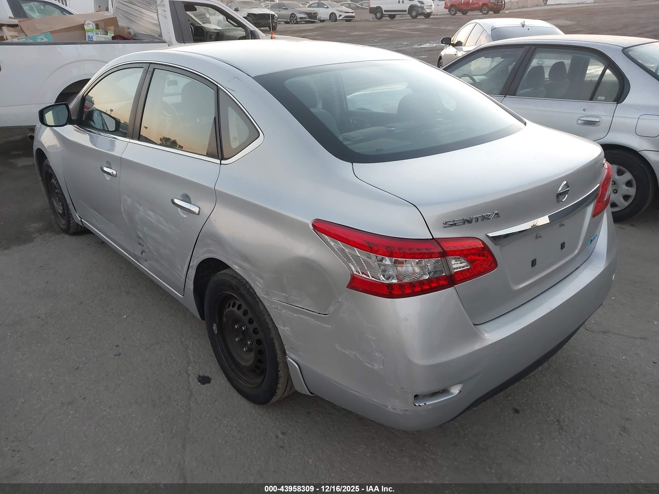 NISSAN SENTRA image 3