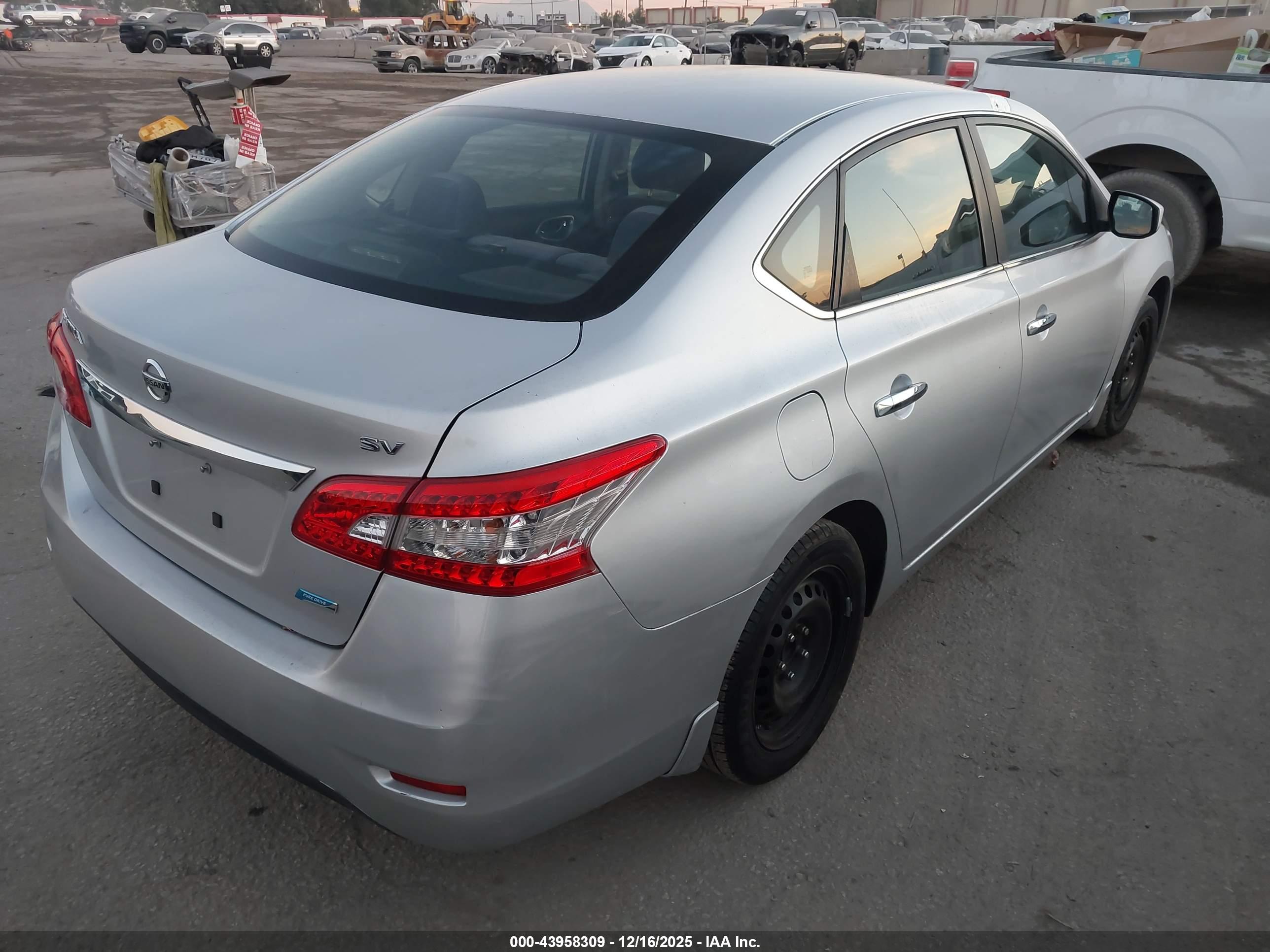 NISSAN SENTRA image 4