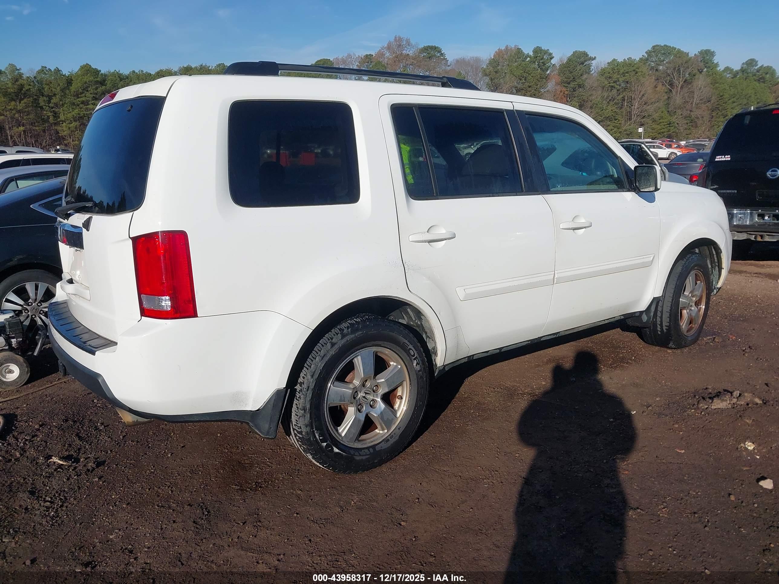 HONDA PILOT image 4