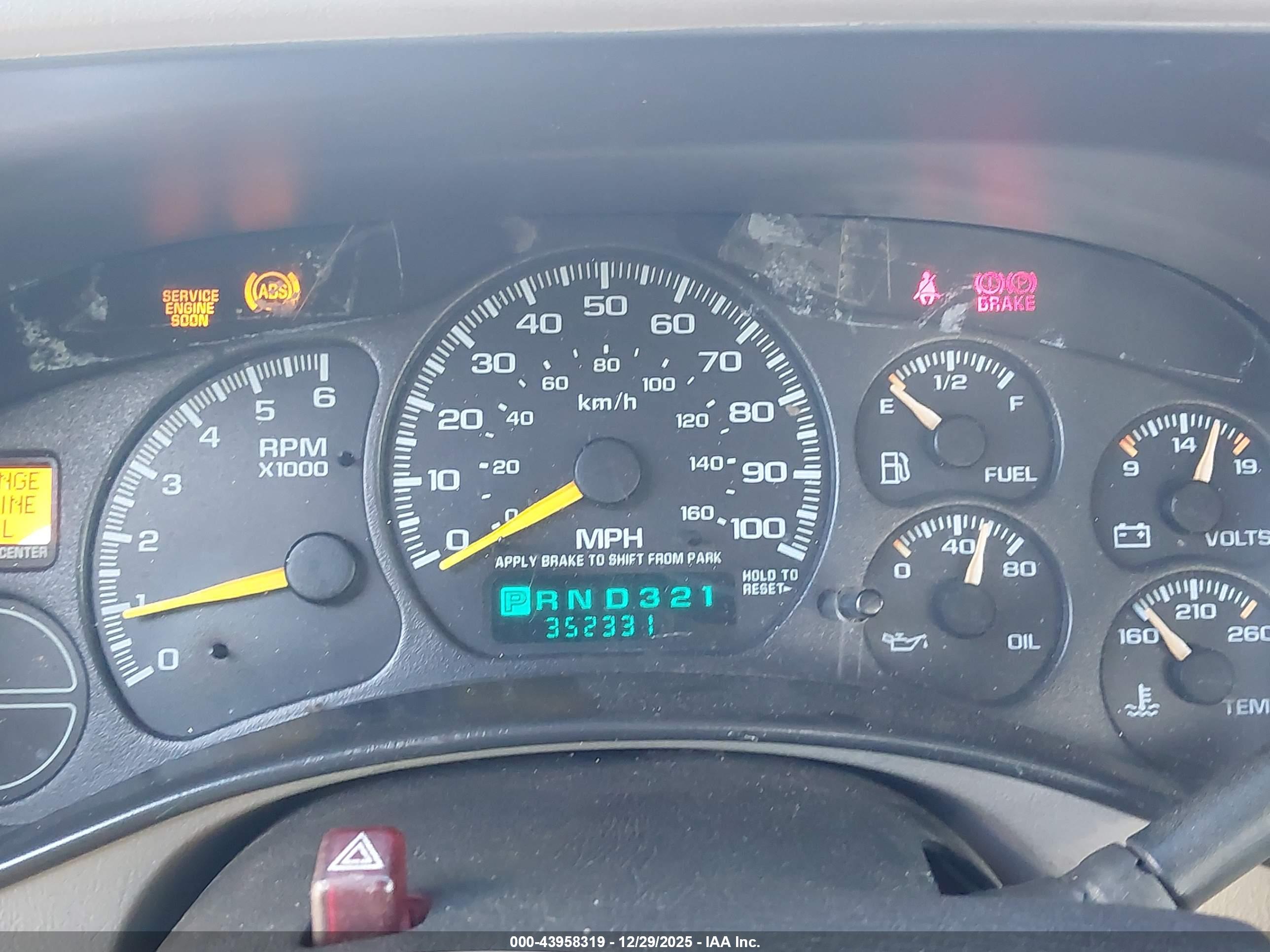 CHEVROLET SILVERADO image 7
