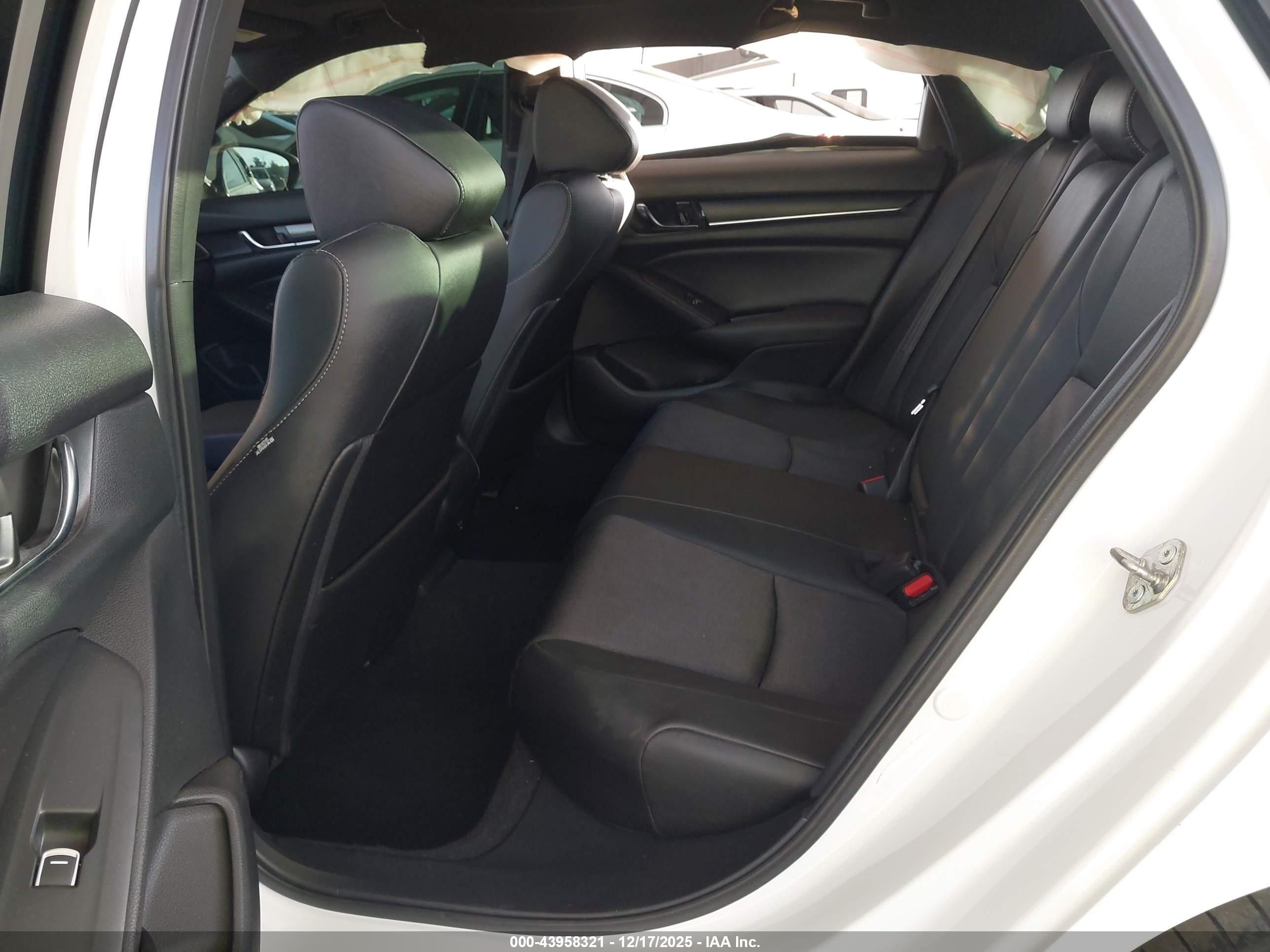 HONDA ACCORD image 8