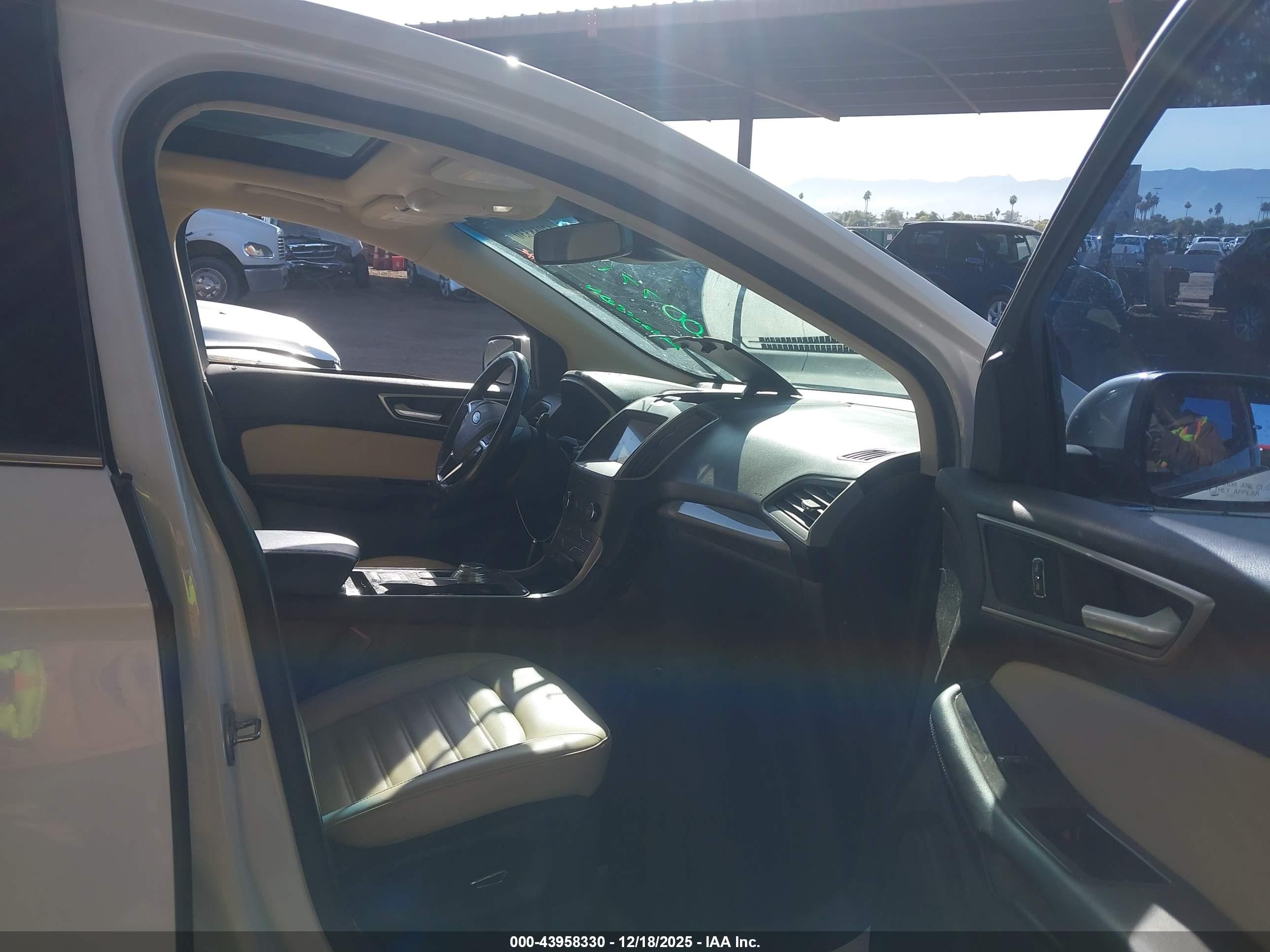 FORD EDGE image 5