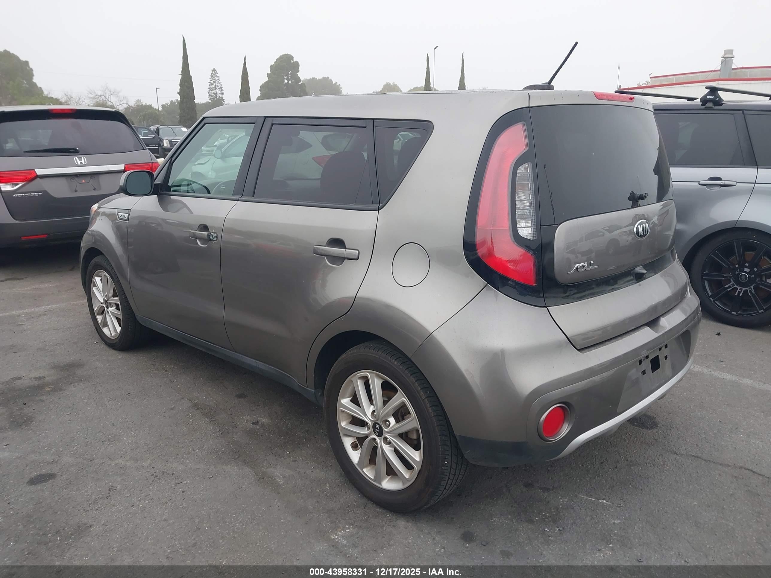 KIA SOUL image 3