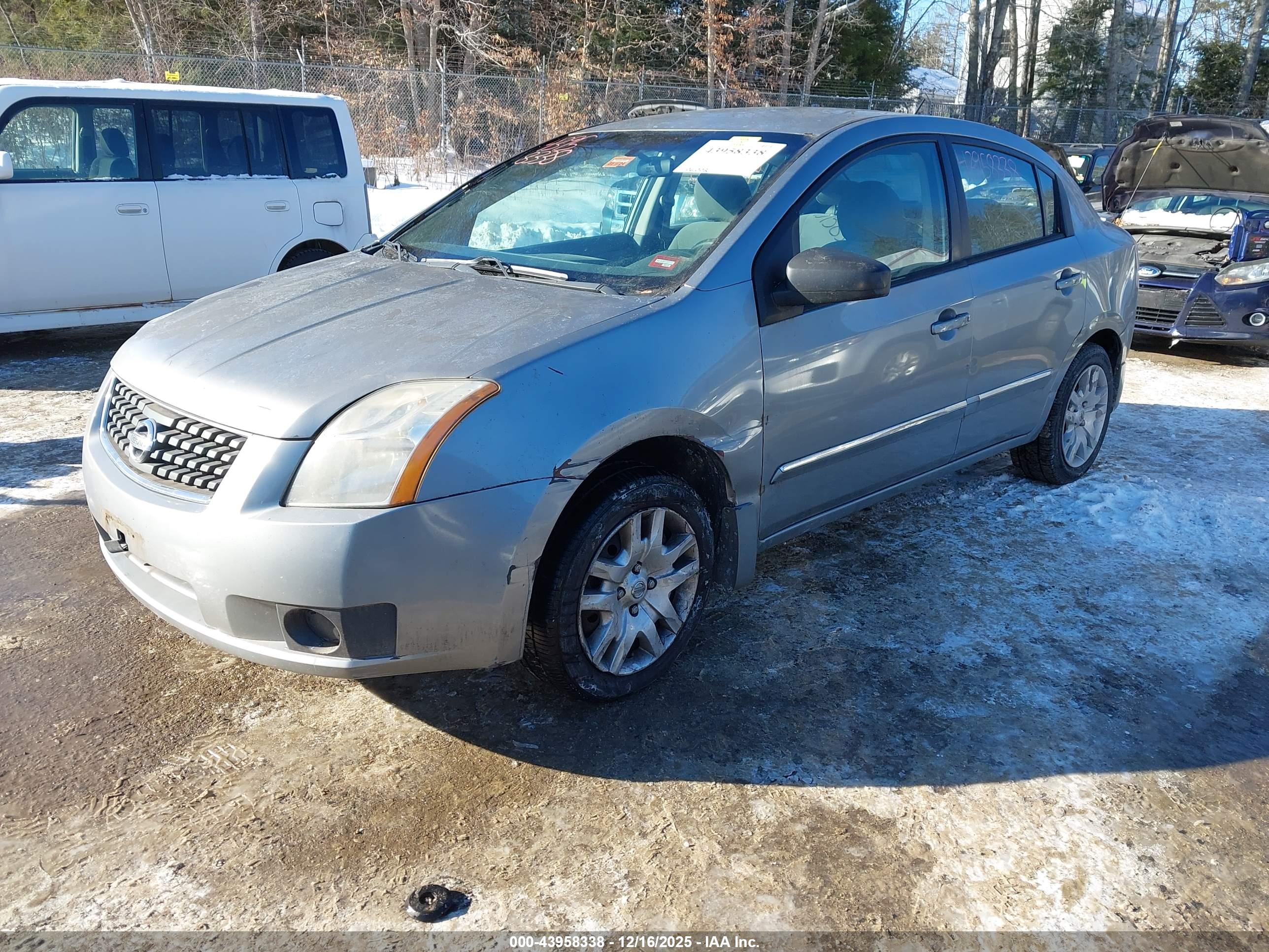 NISSAN SENTRA image 2