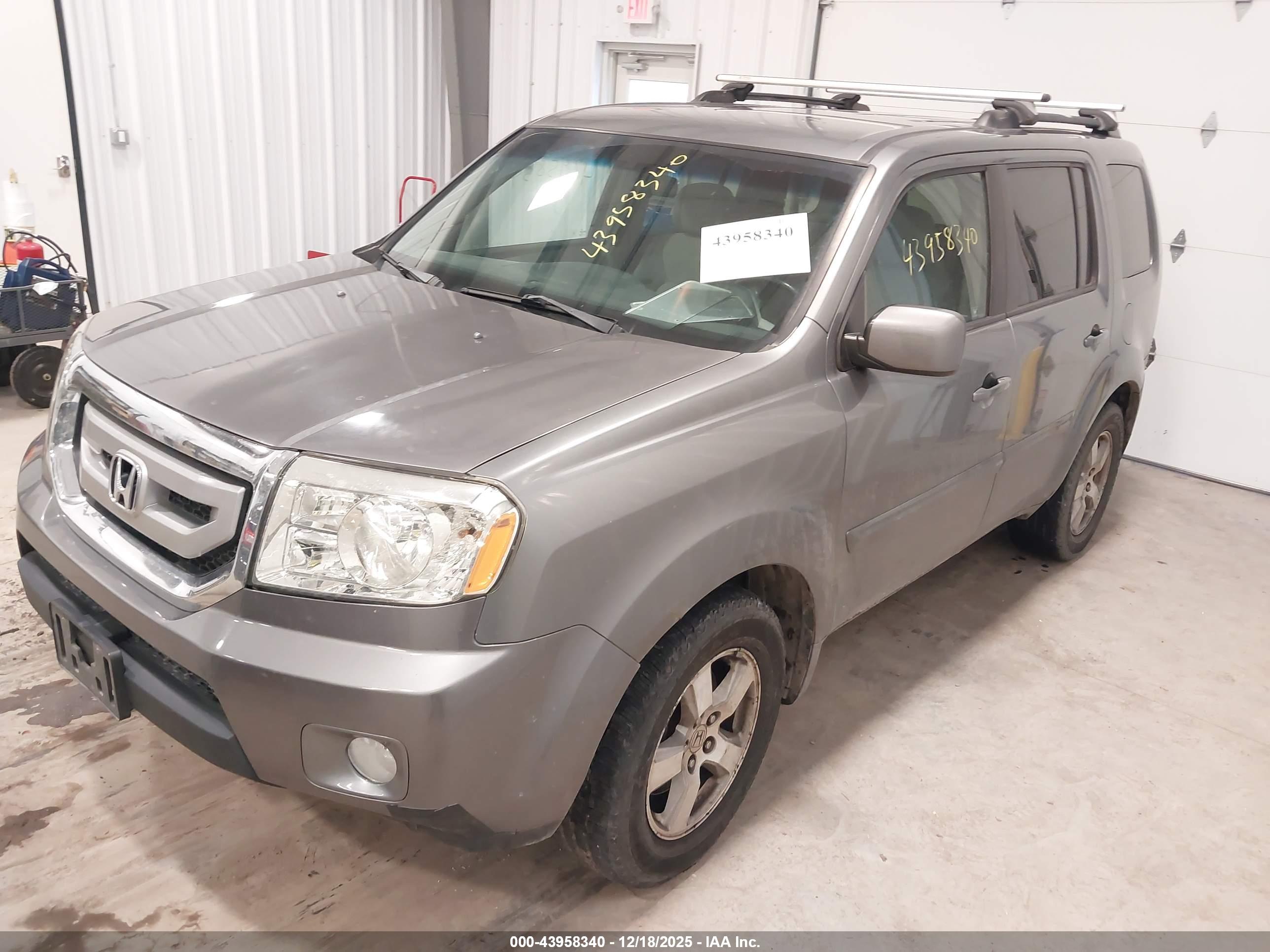 HONDA PILOT image 2