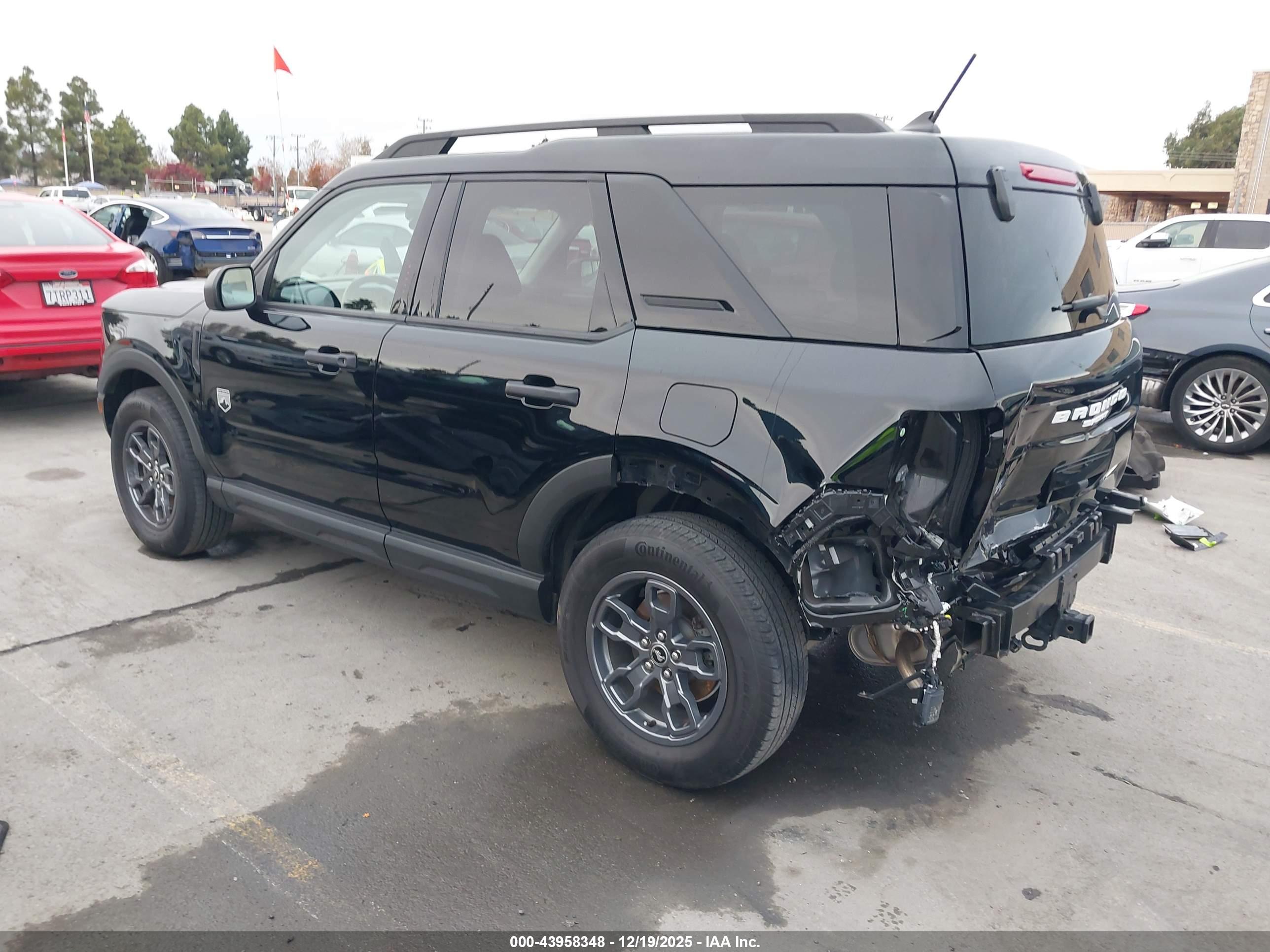FORD BRONCO image 3