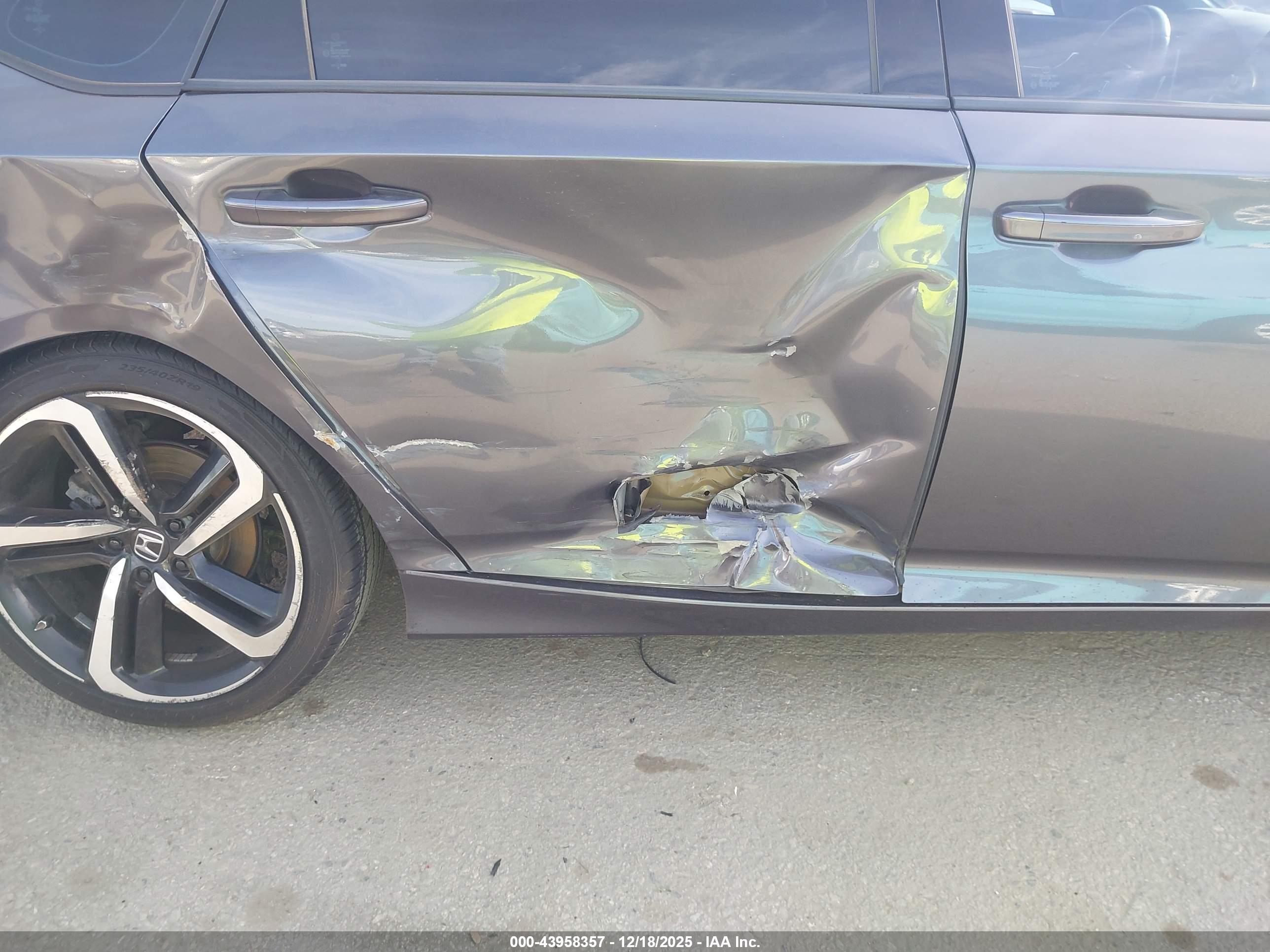 HONDA ACCORD image 6