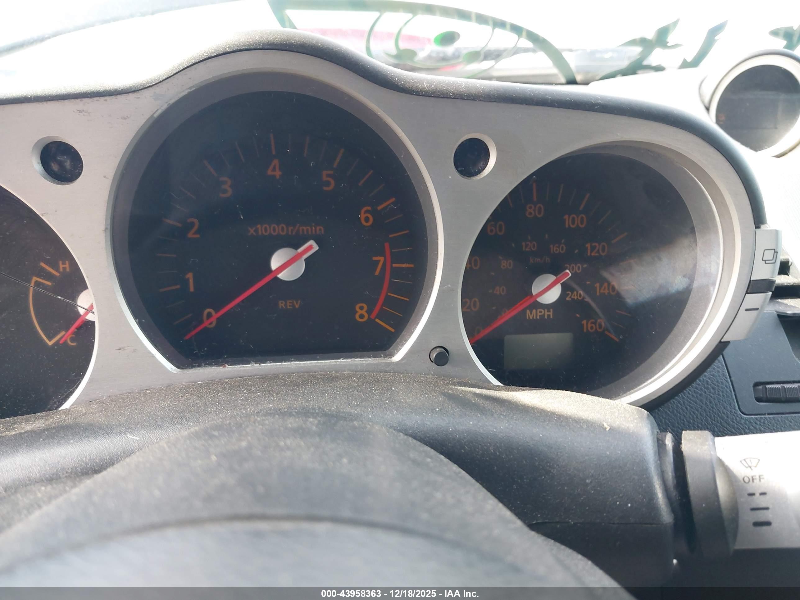 NISSAN 350Z image 7