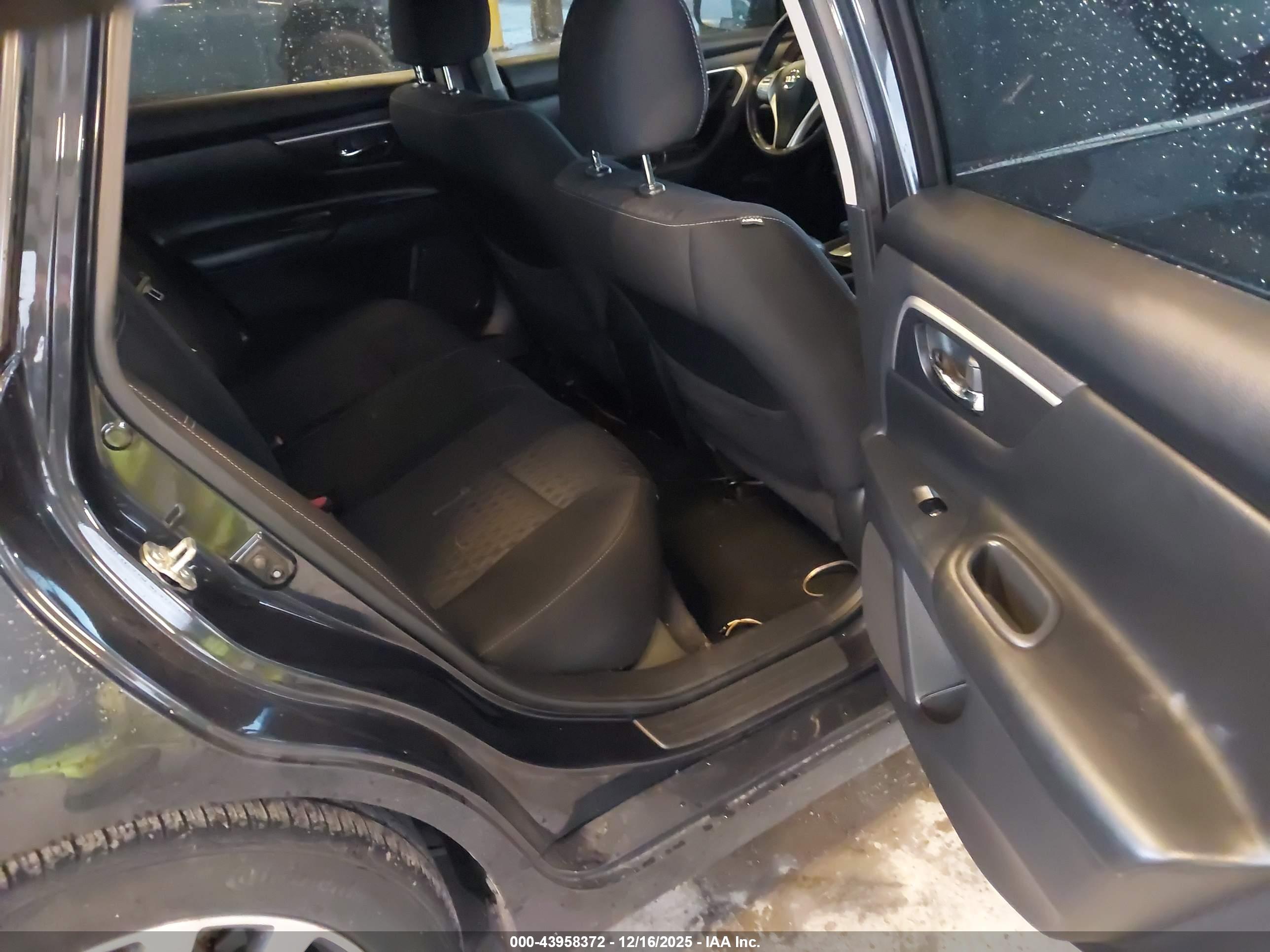 NISSAN ALTIMA image 8
