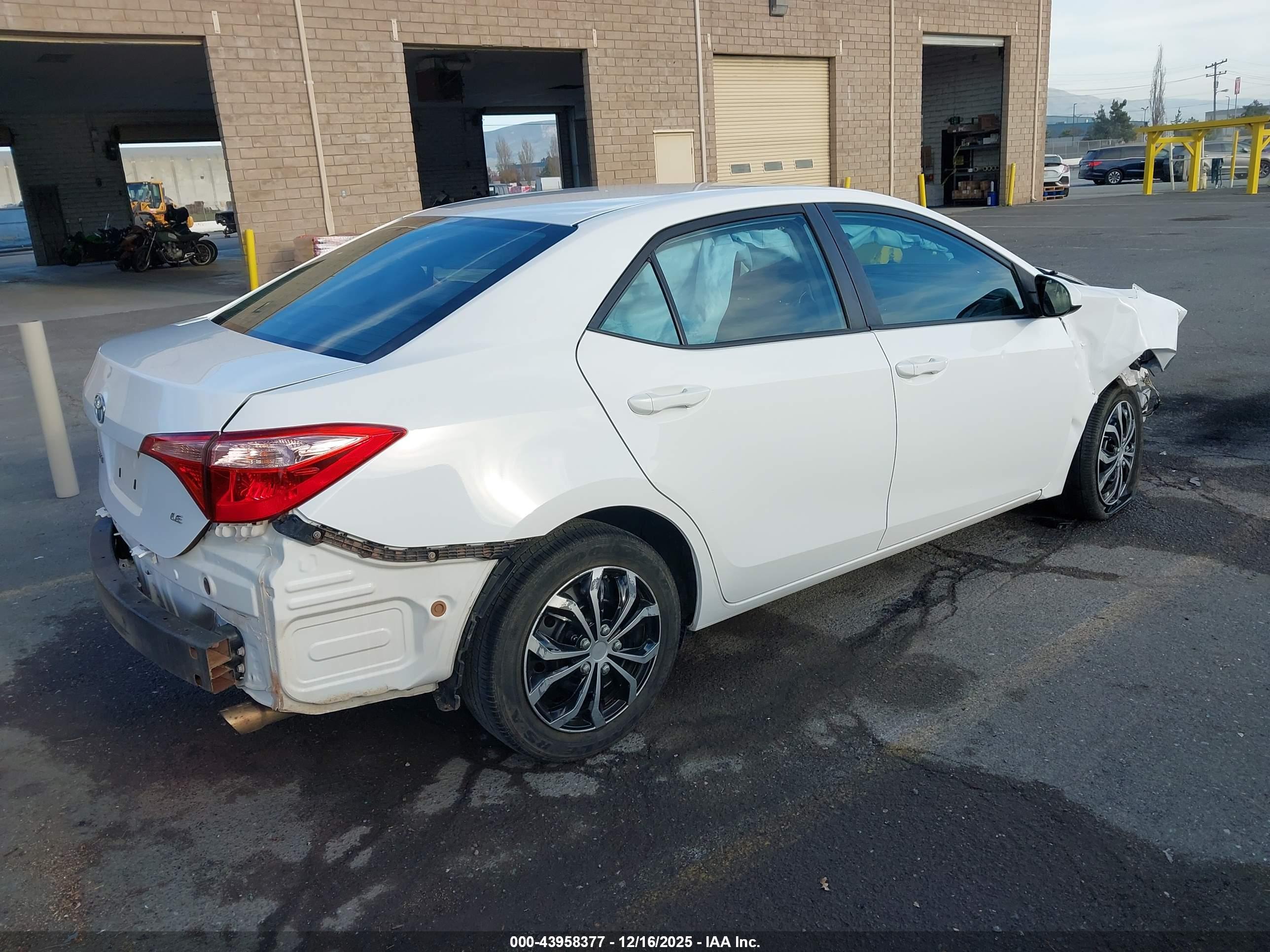 TOYOTA COROLLA image 4