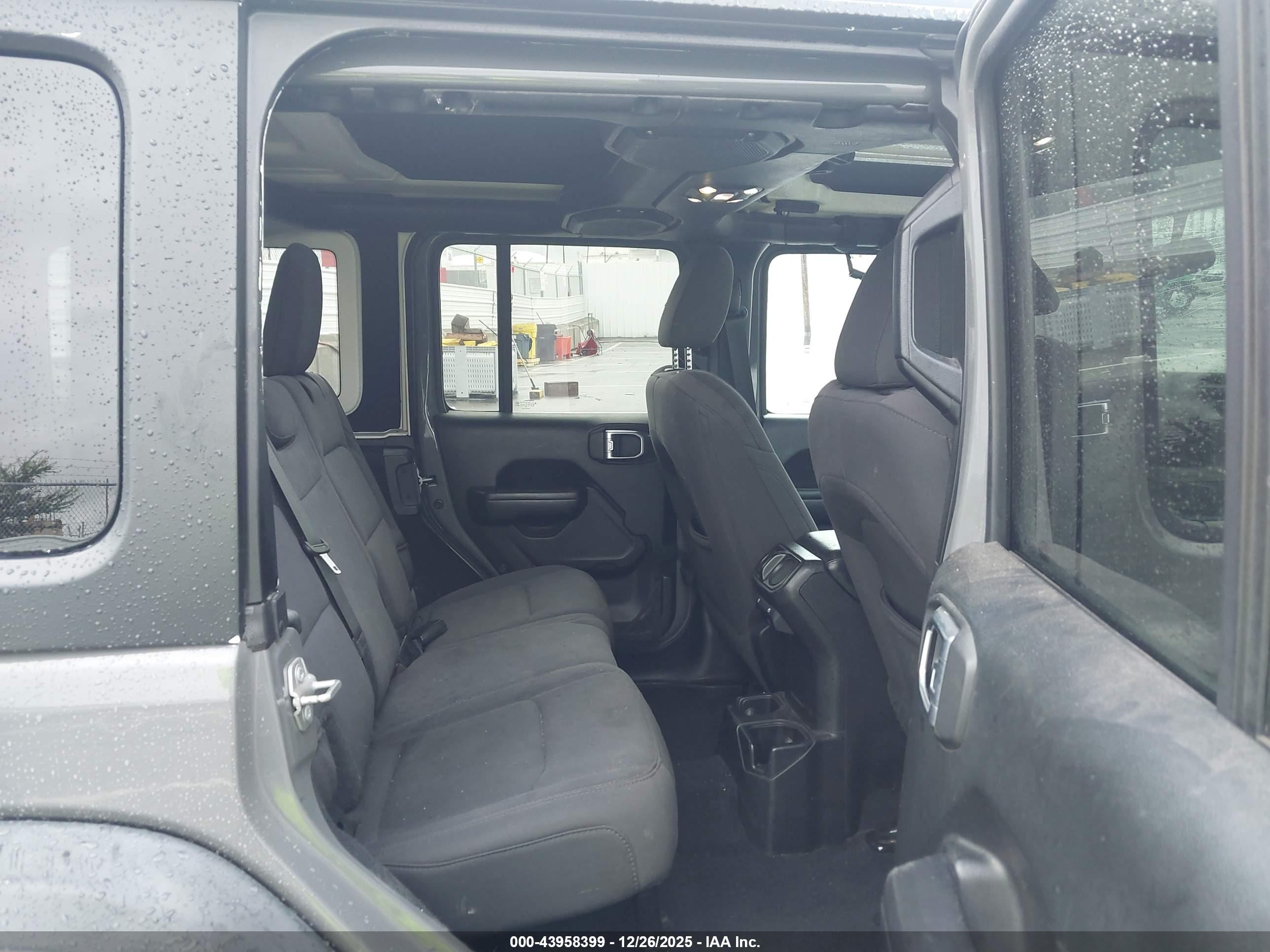 JEEP WRANGLER image 8