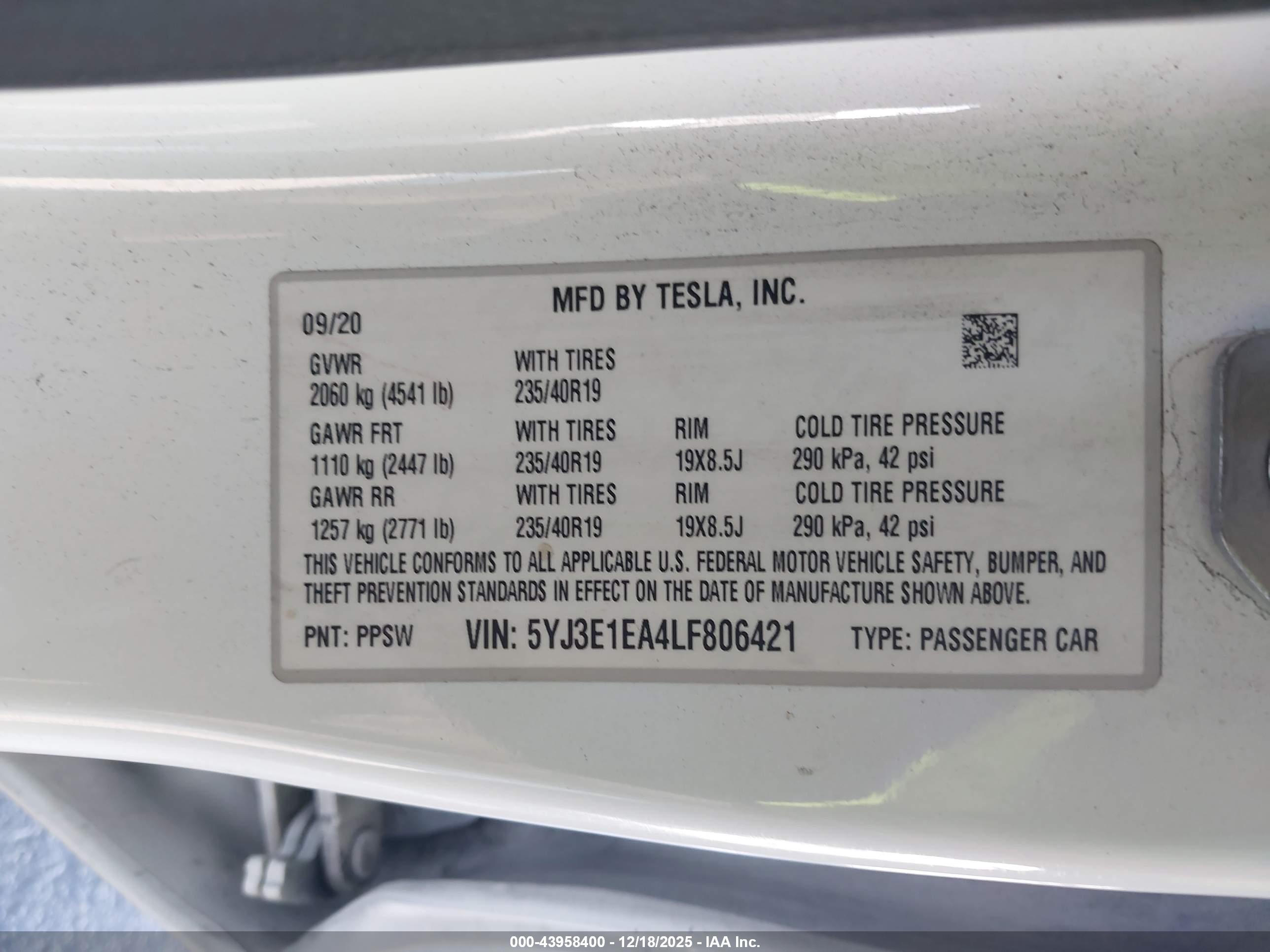 TESLA MODEL image 9