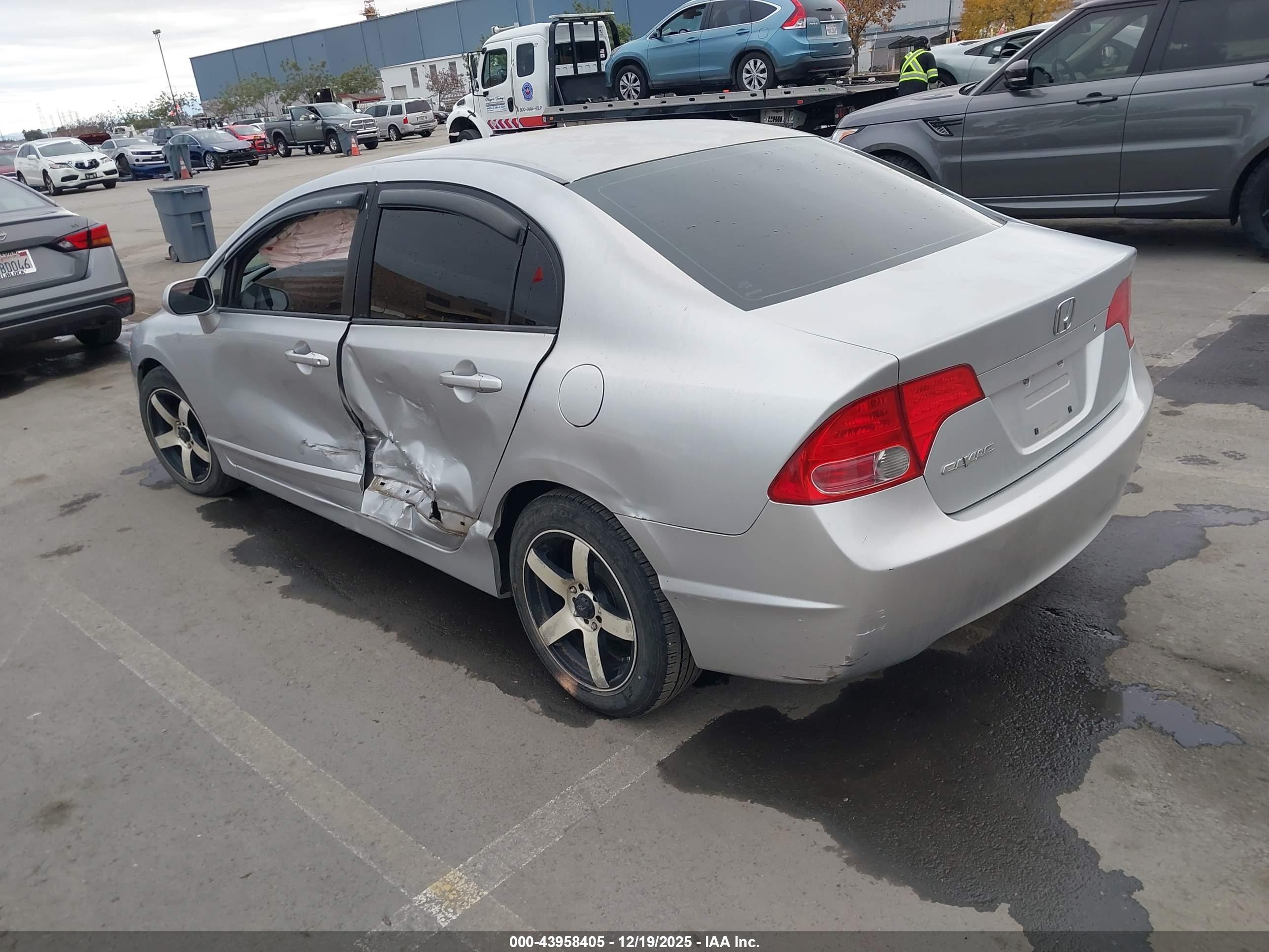 HONDA CIVIC image 3