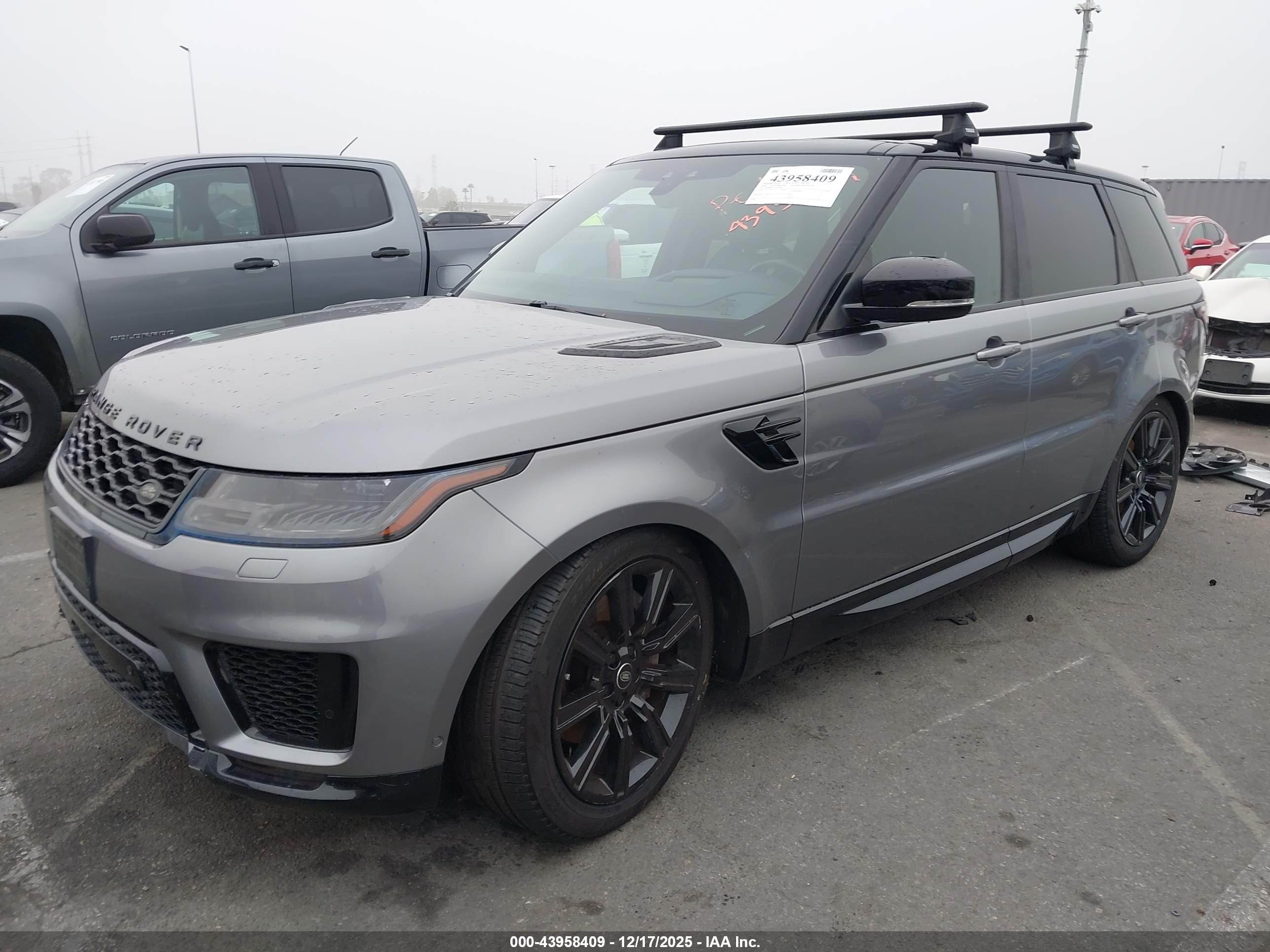 LAND ROVER image 2