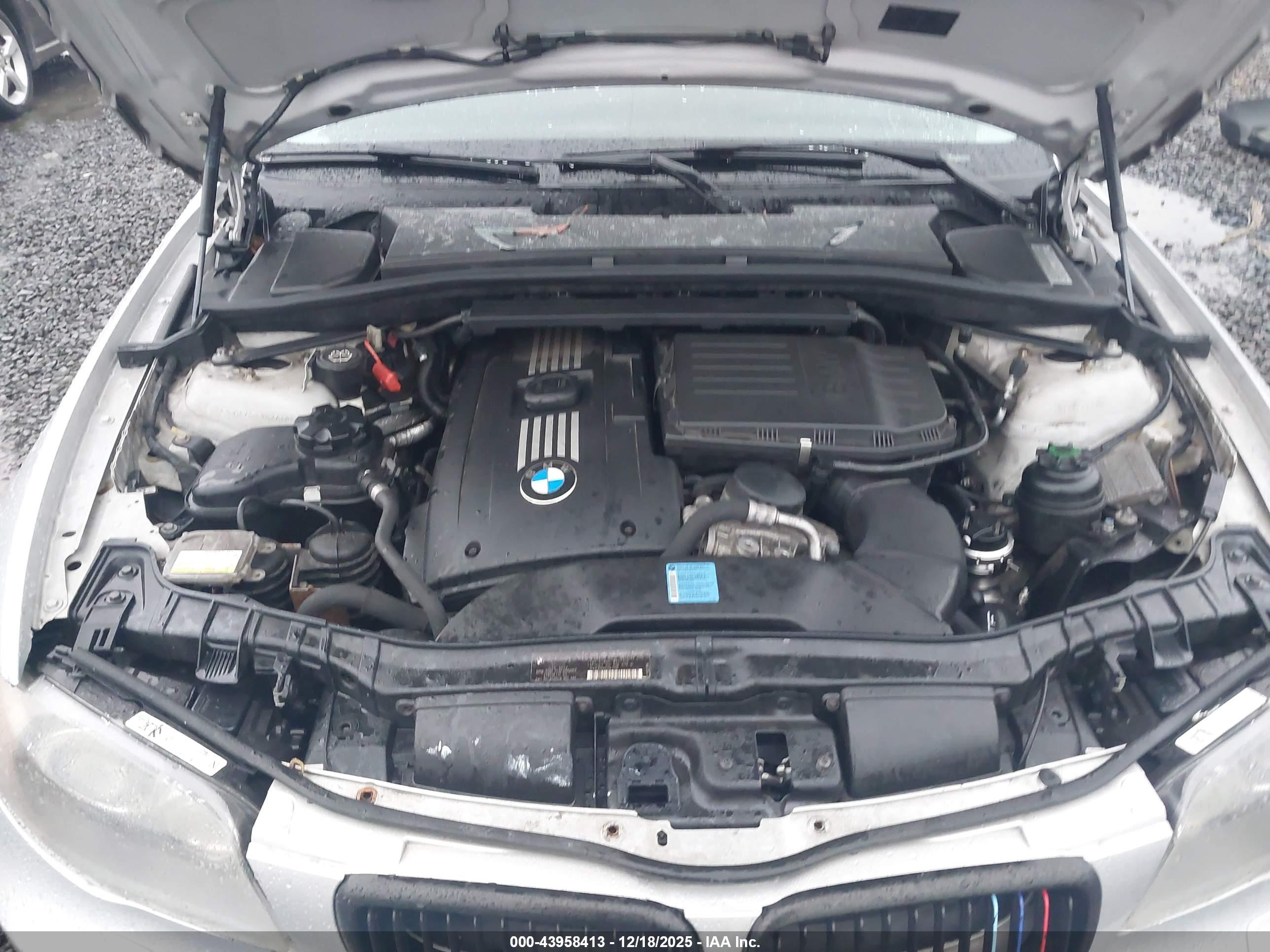 BMW 135I image 10