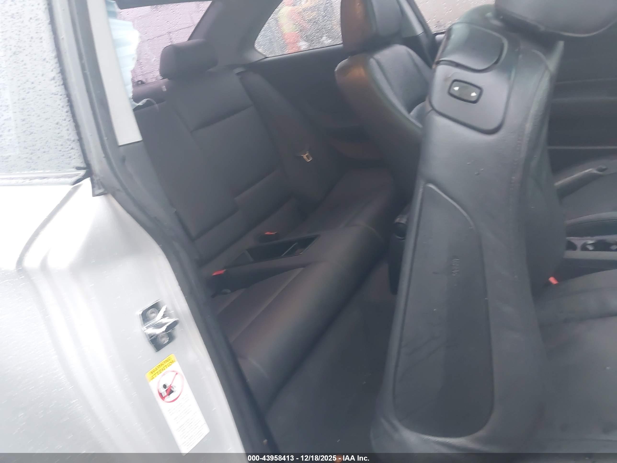 BMW 135I image 8