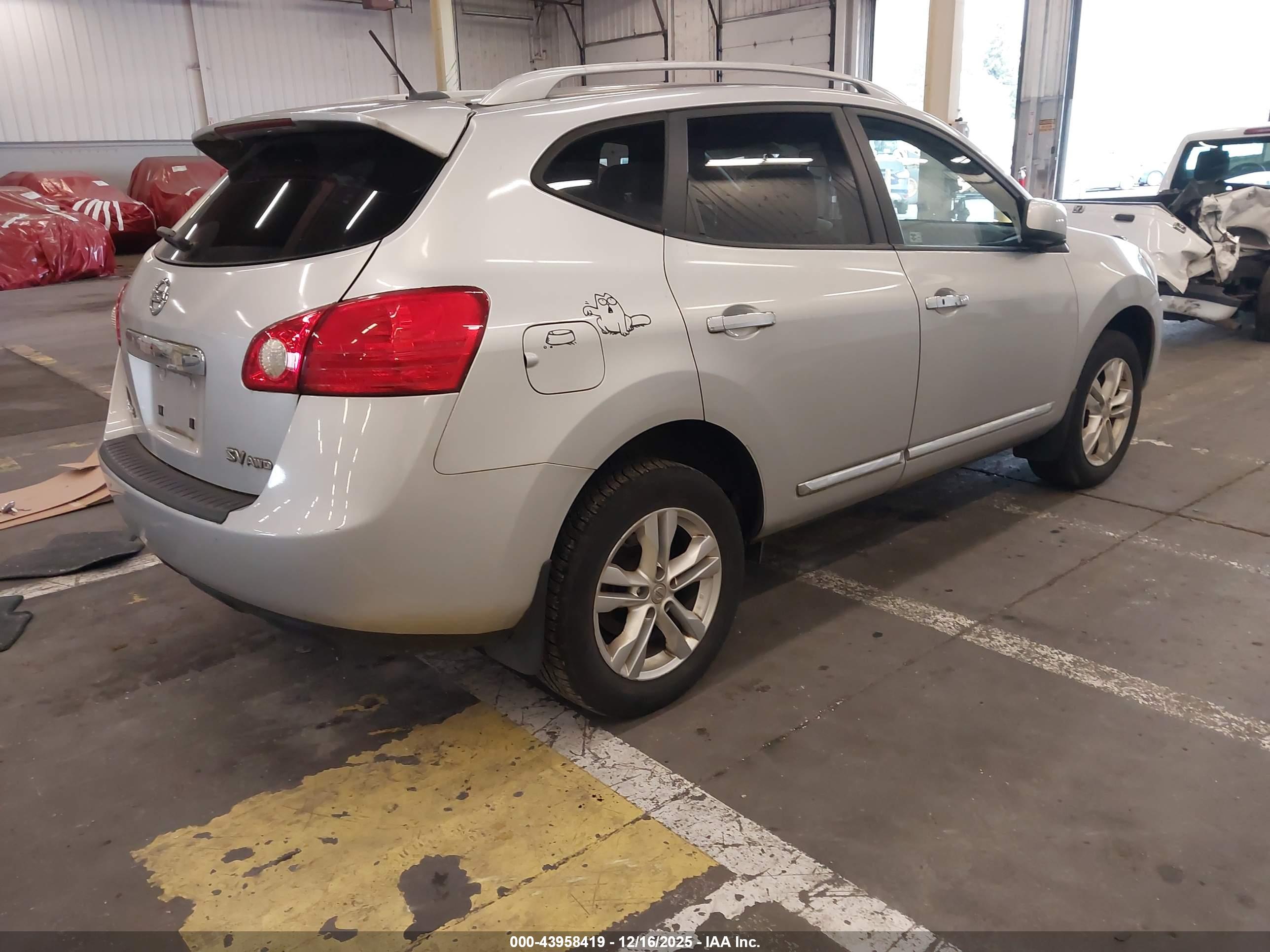 NISSAN ROGUE image 4