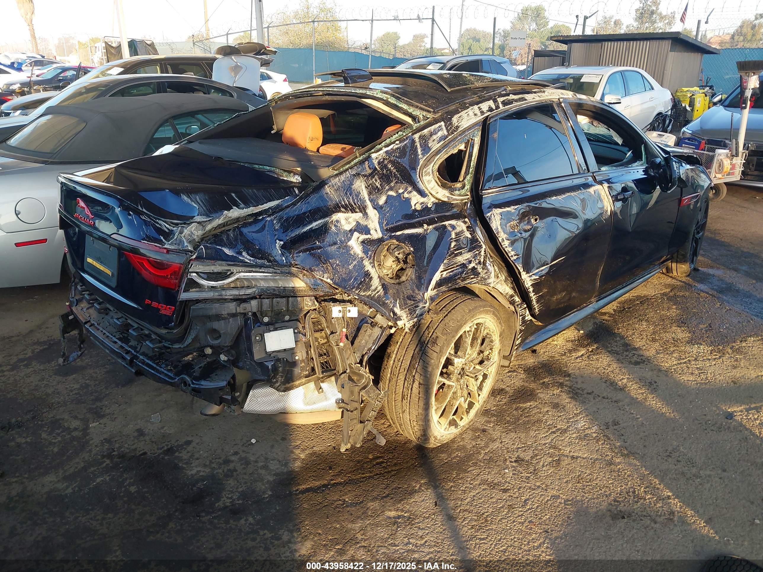 JAGUAR XF image 4