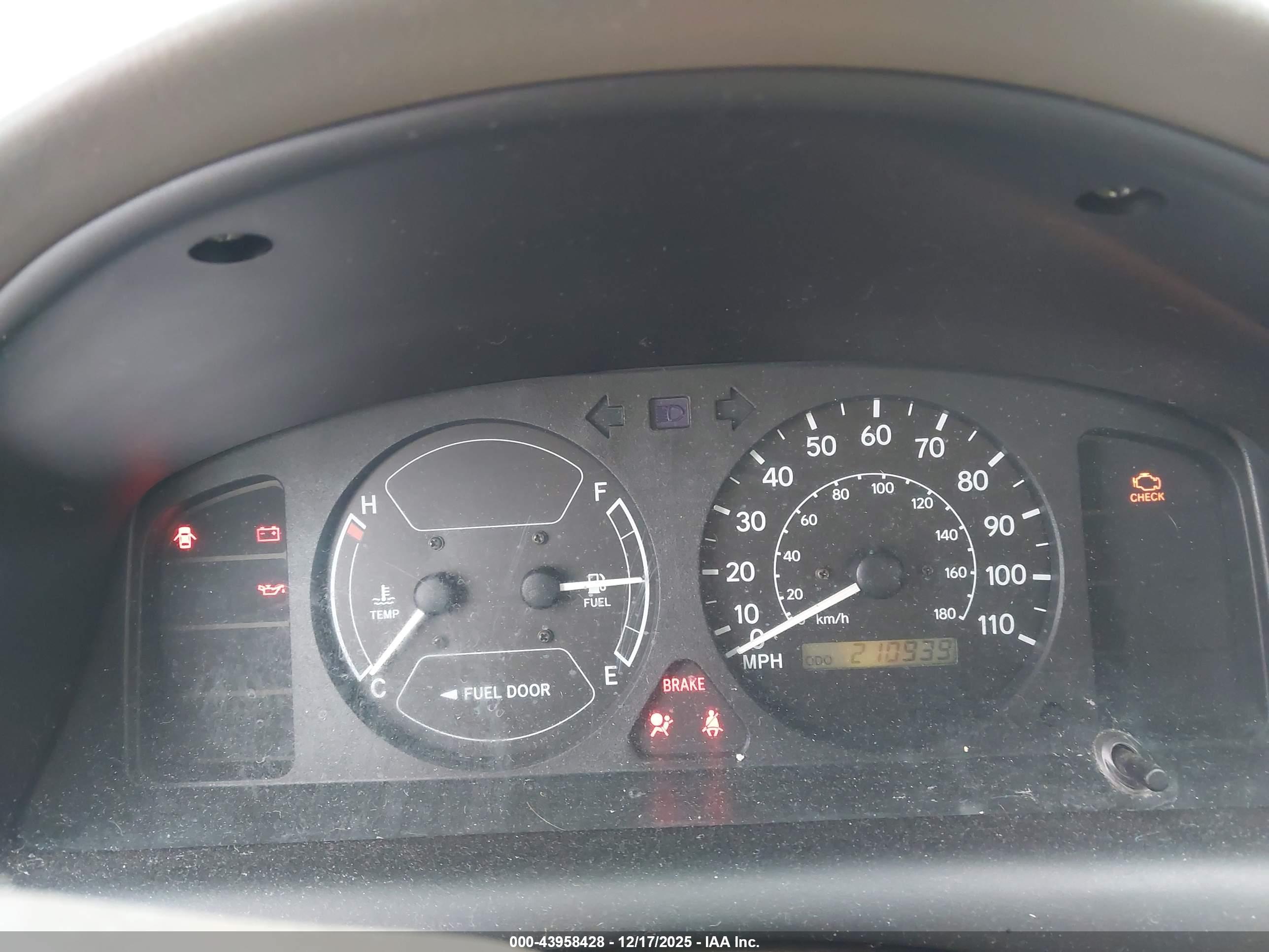 TOYOTA COROLLA image 7