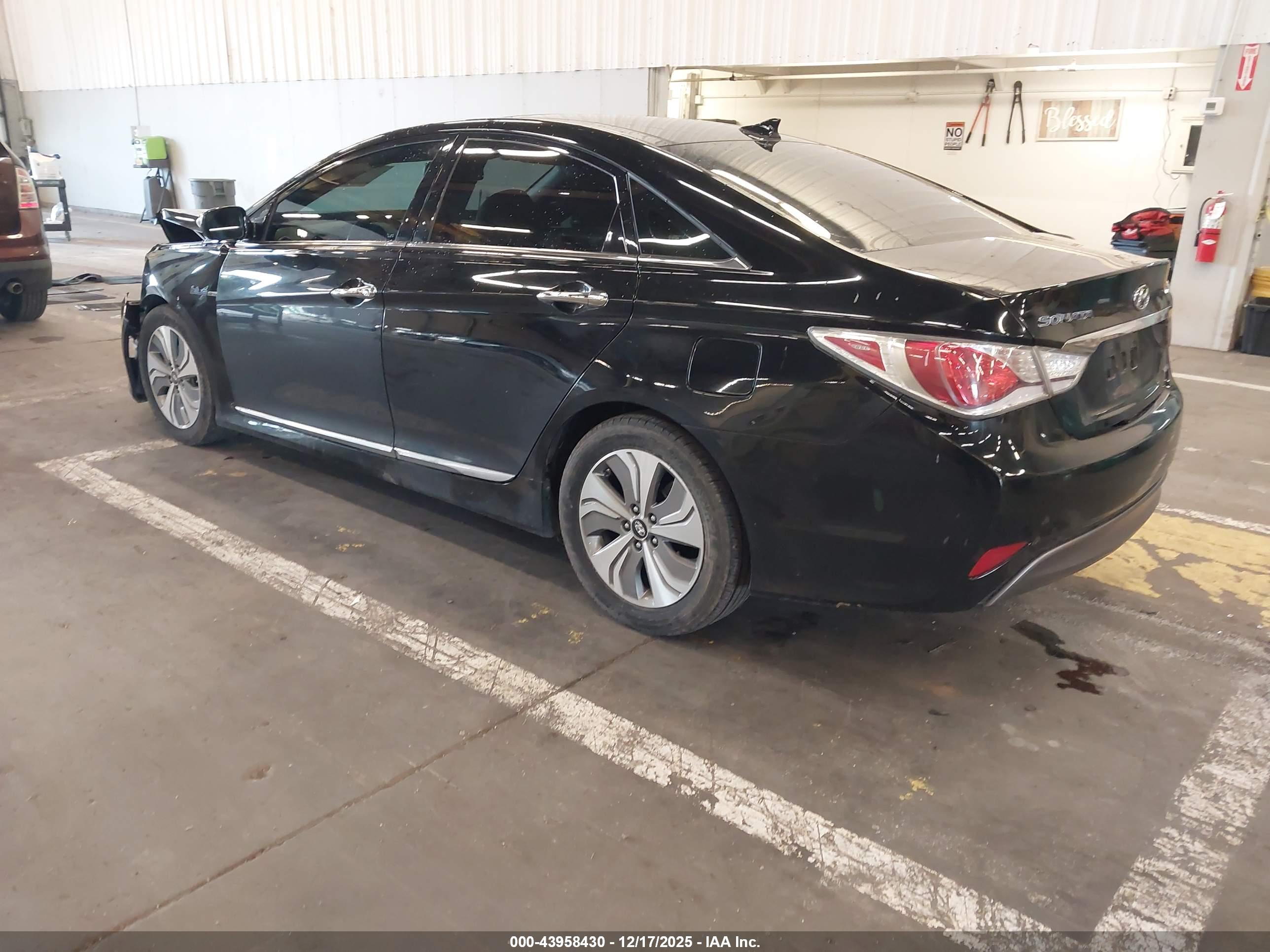 HYUNDAI SONATA image 3