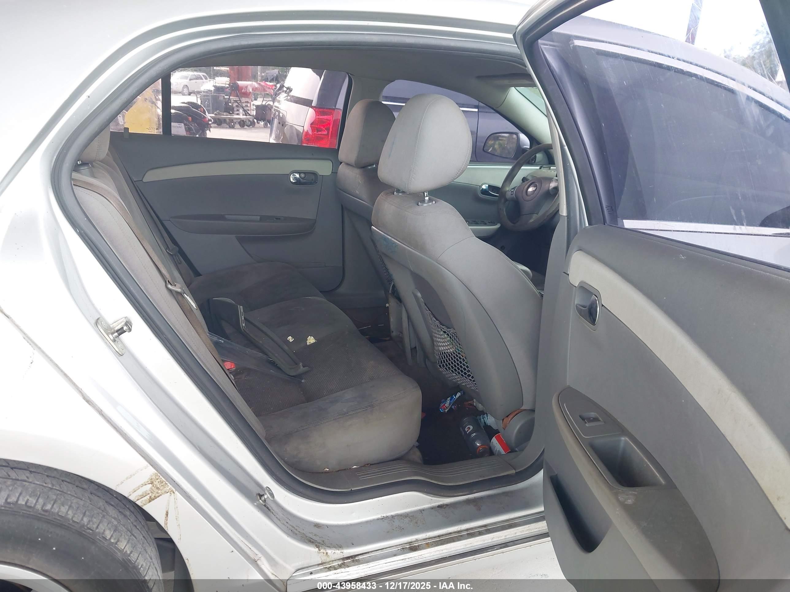 CHEVROLET MALIBU image 8