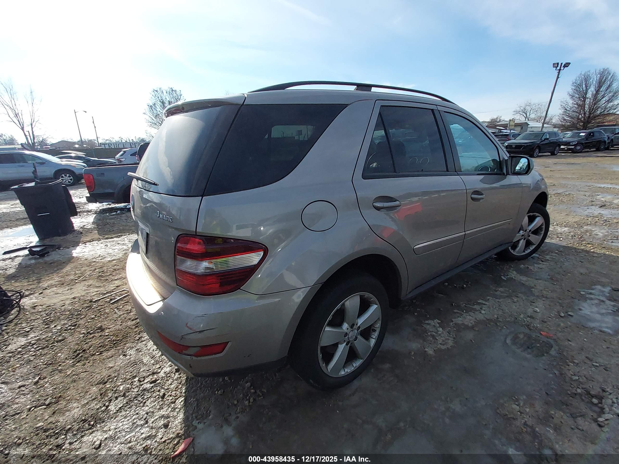 MERCEDES-BENZ ML image 4