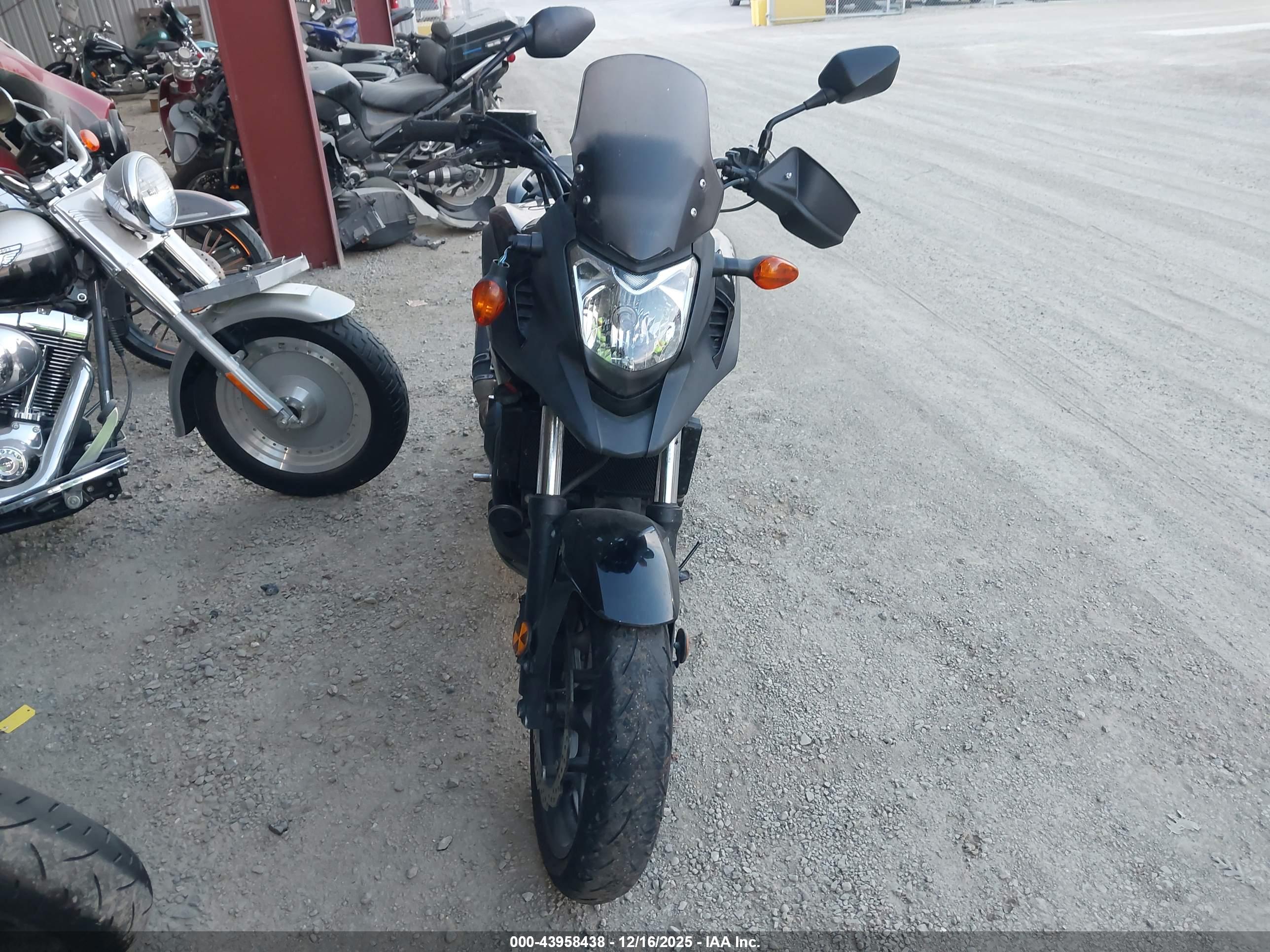 HONDA NC700X image 5