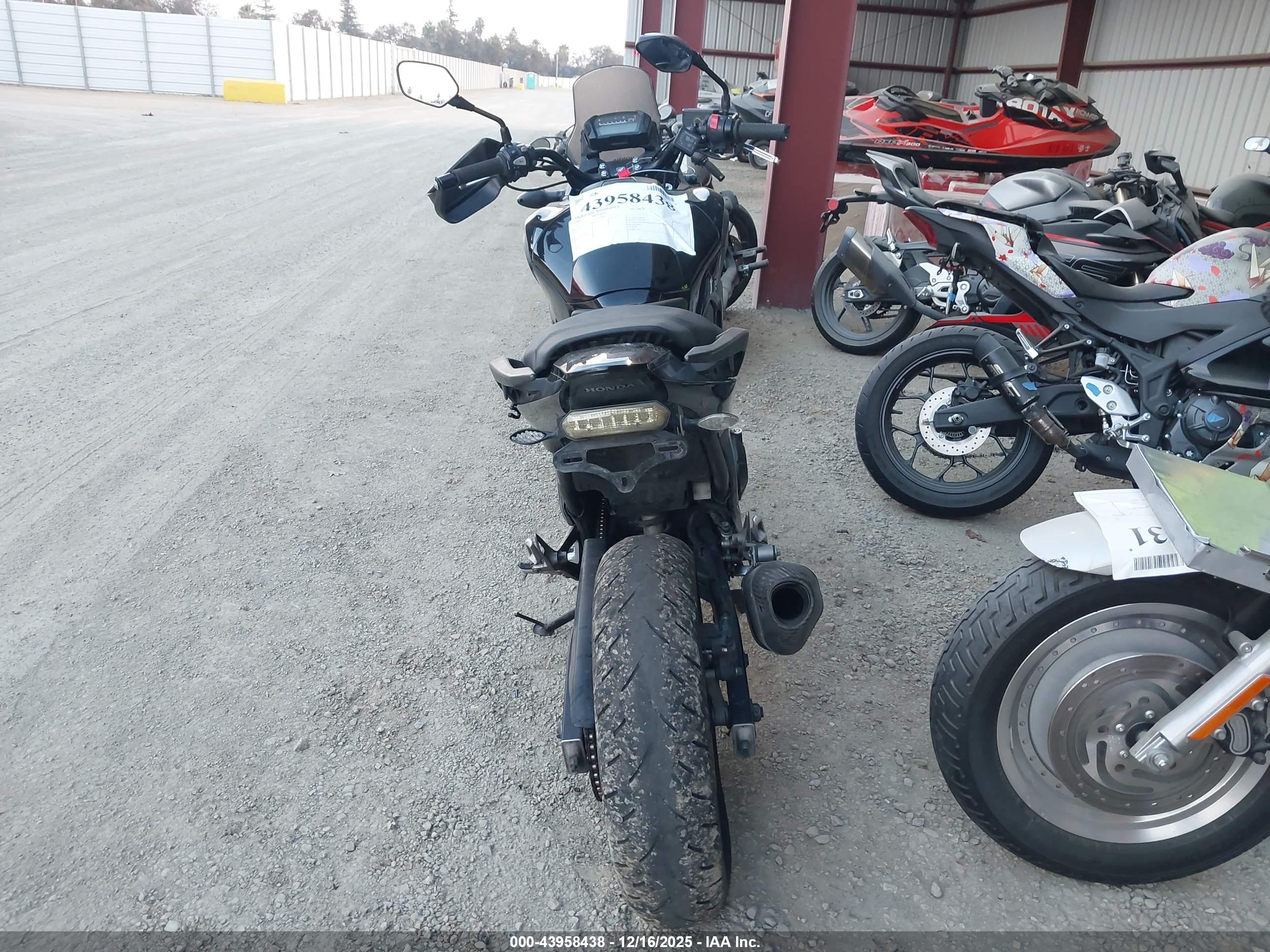 HONDA NC700X image 6