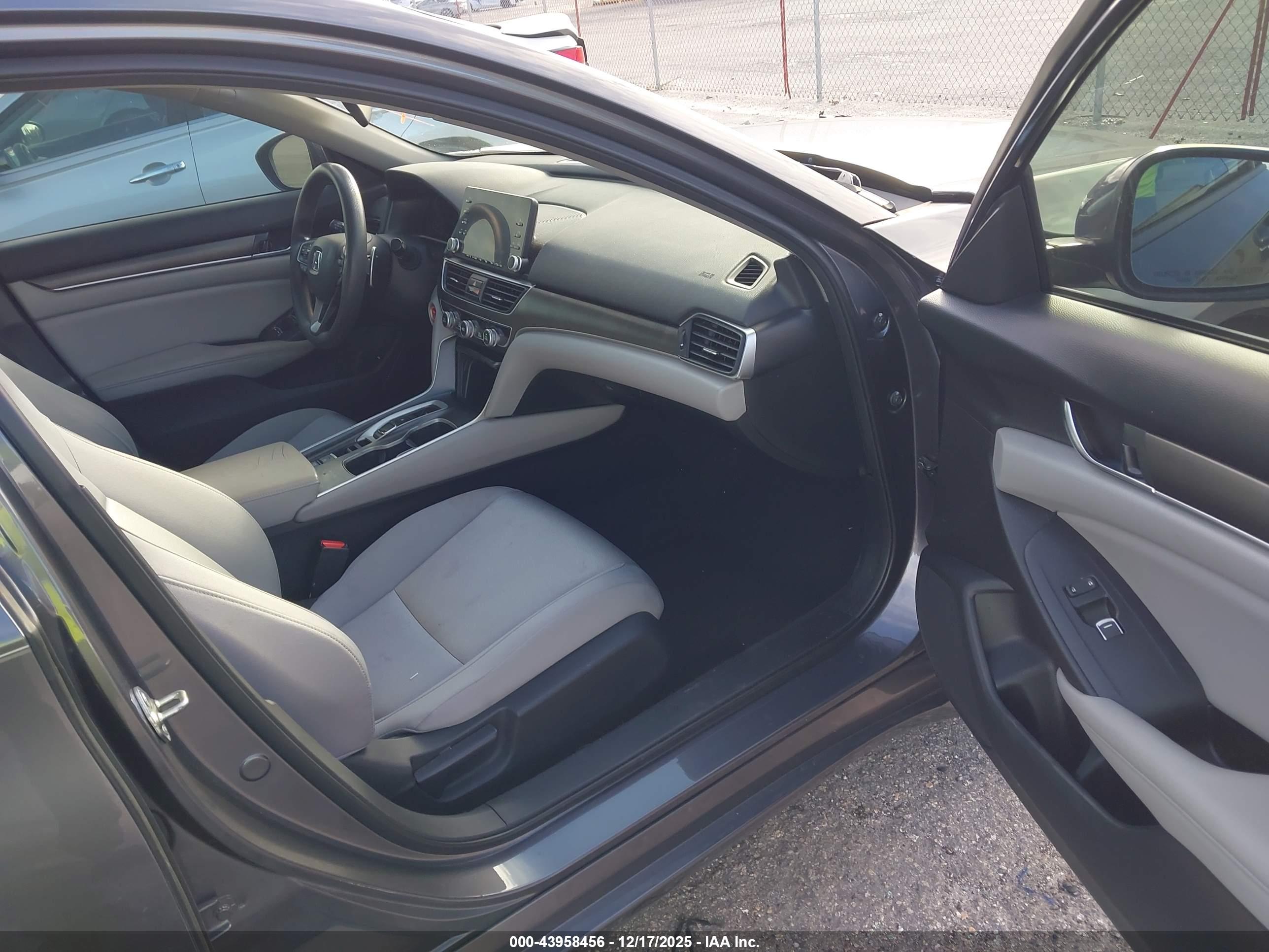 HONDA ACCORD image 5