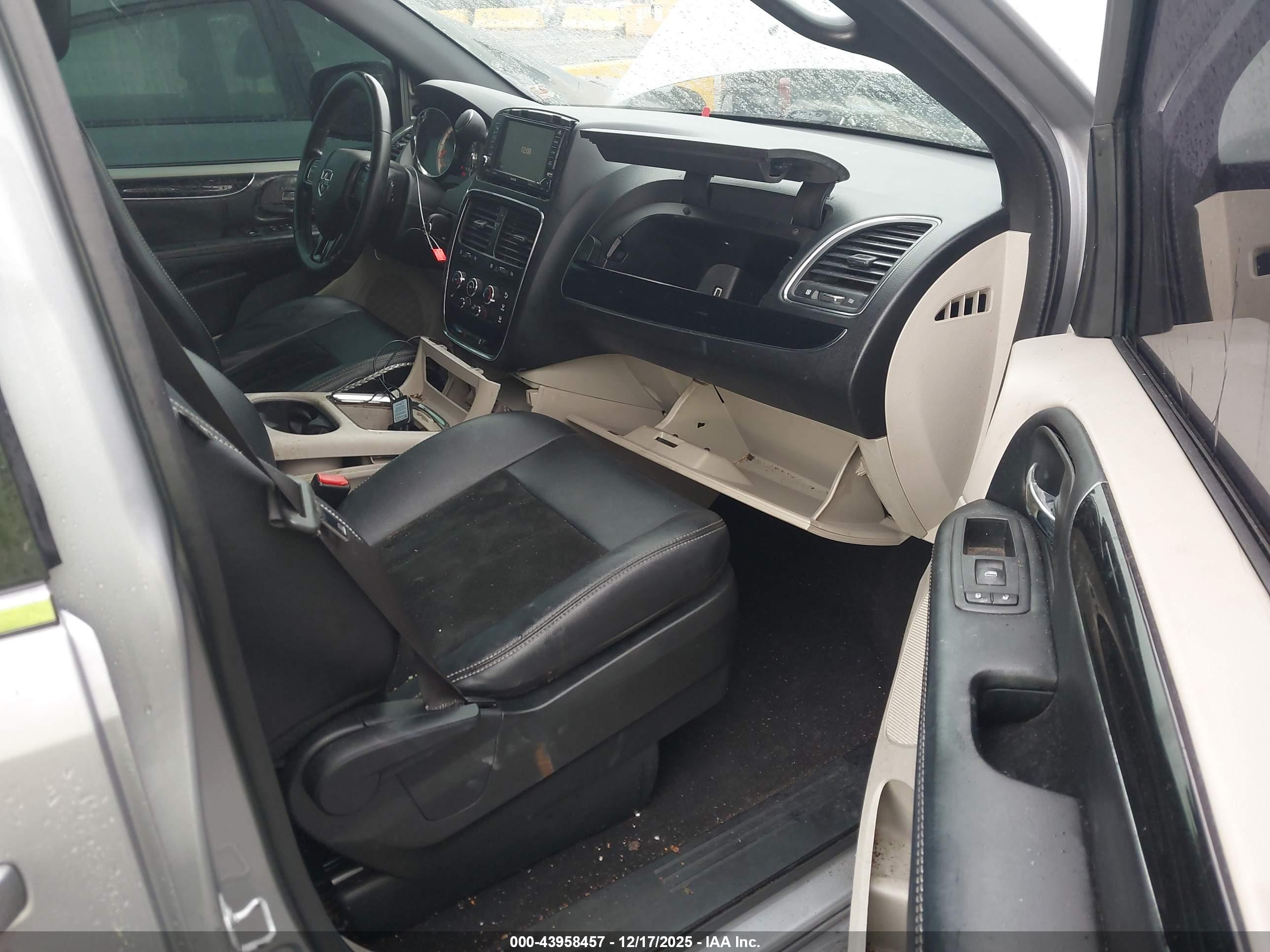 DODGE GRAND image 5