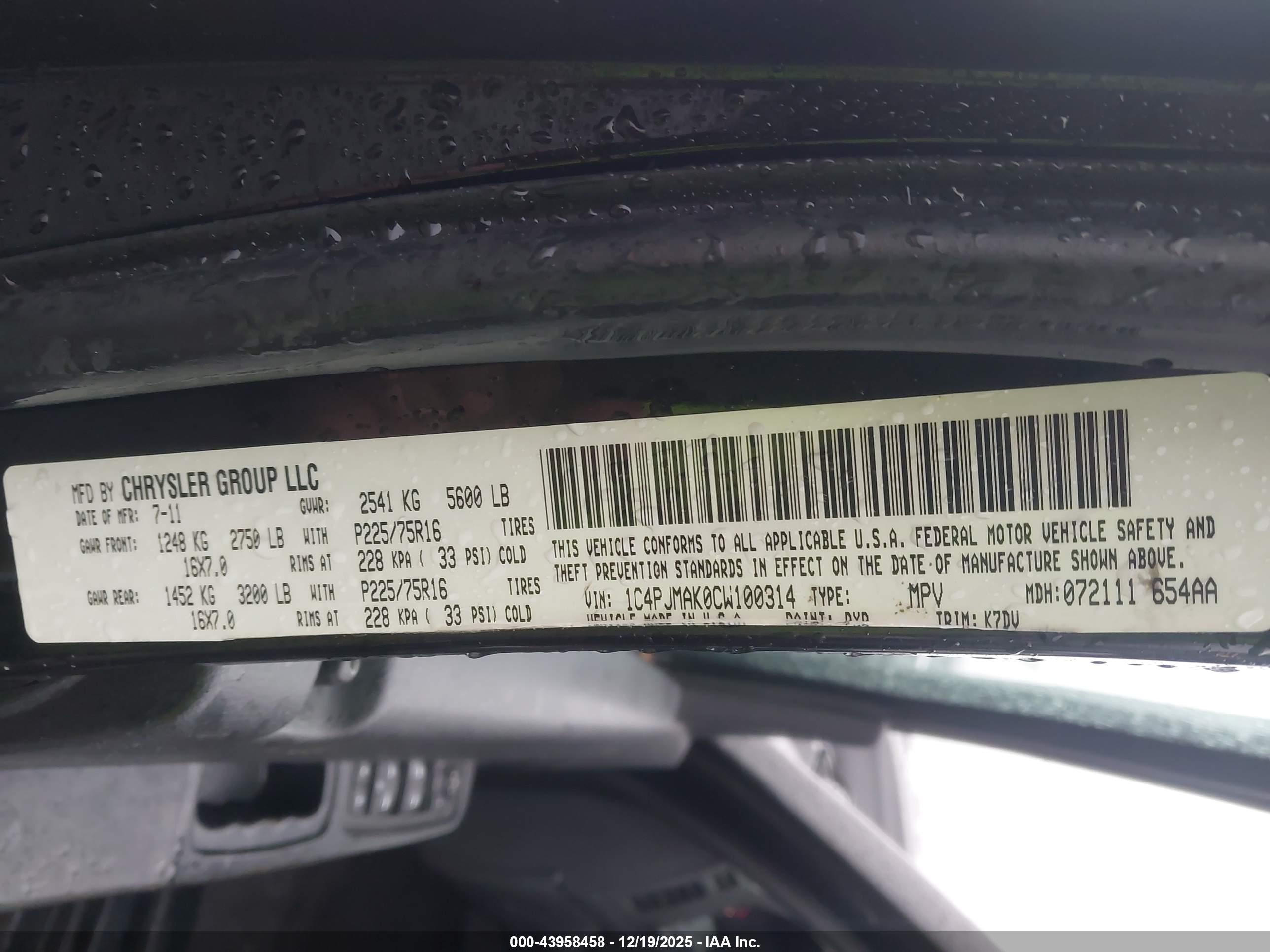 JEEP LIBERTY image 9