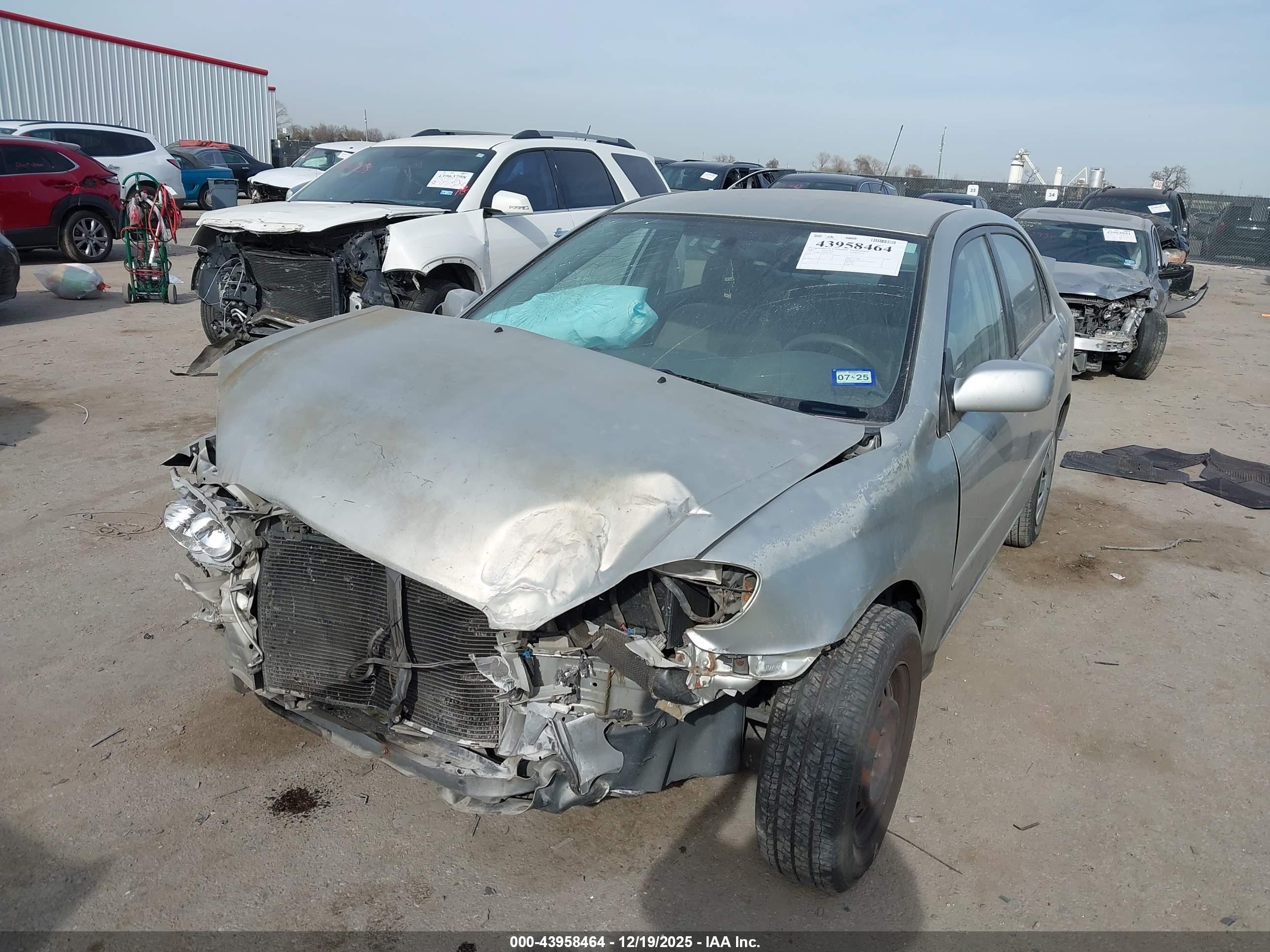 TOYOTA COROLLA image 2