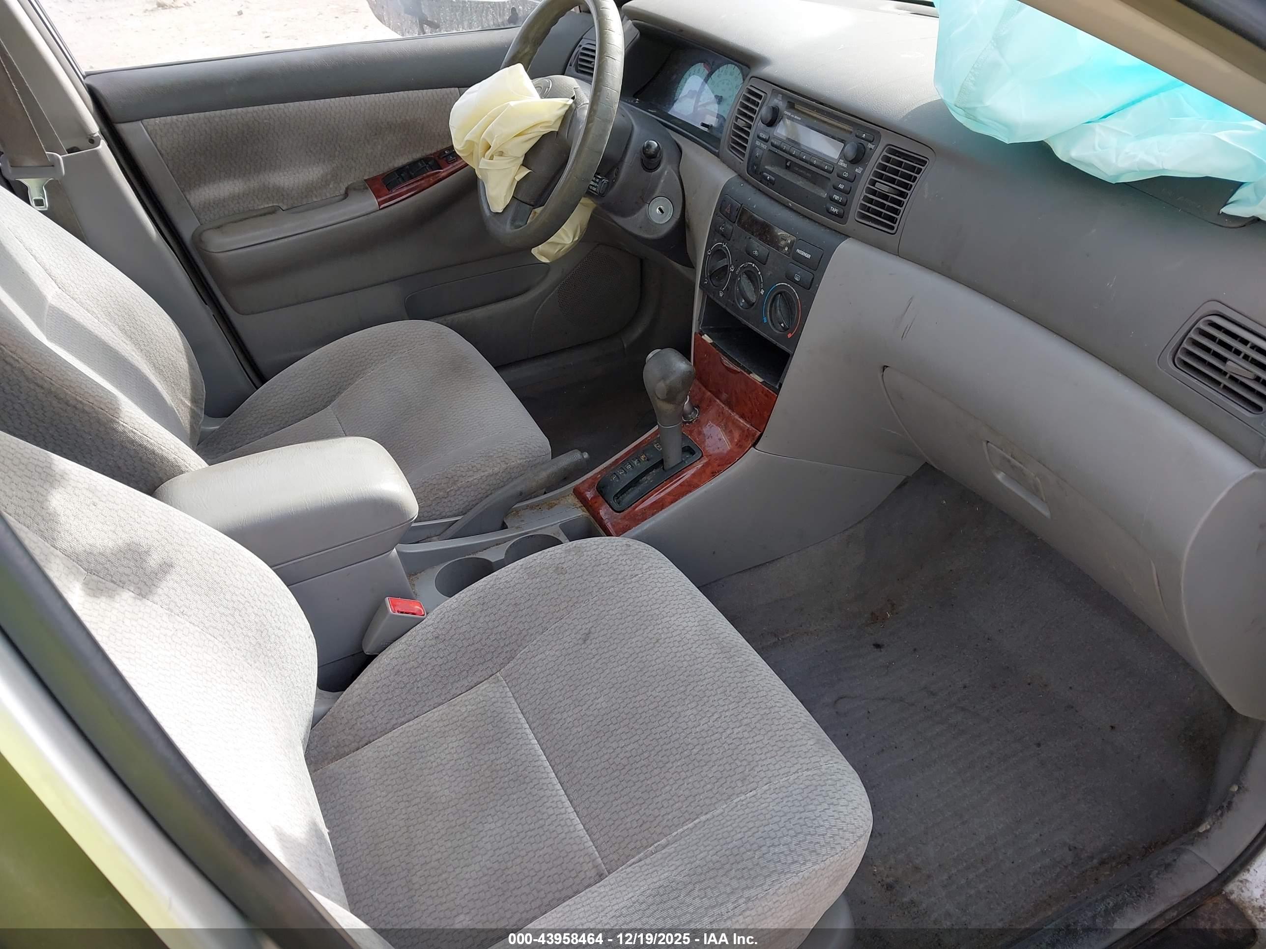 TOYOTA COROLLA image 5
