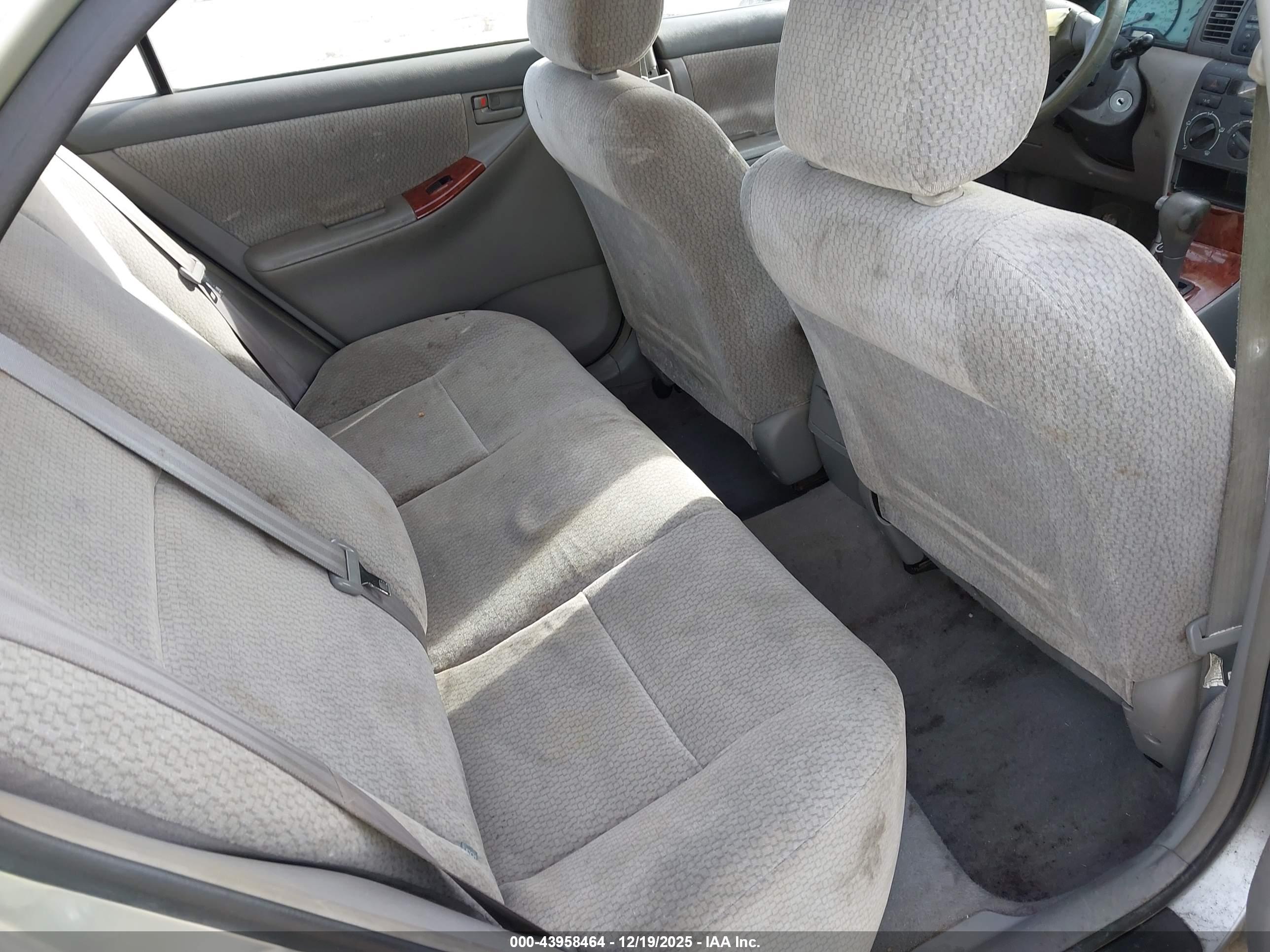 TOYOTA COROLLA image 8