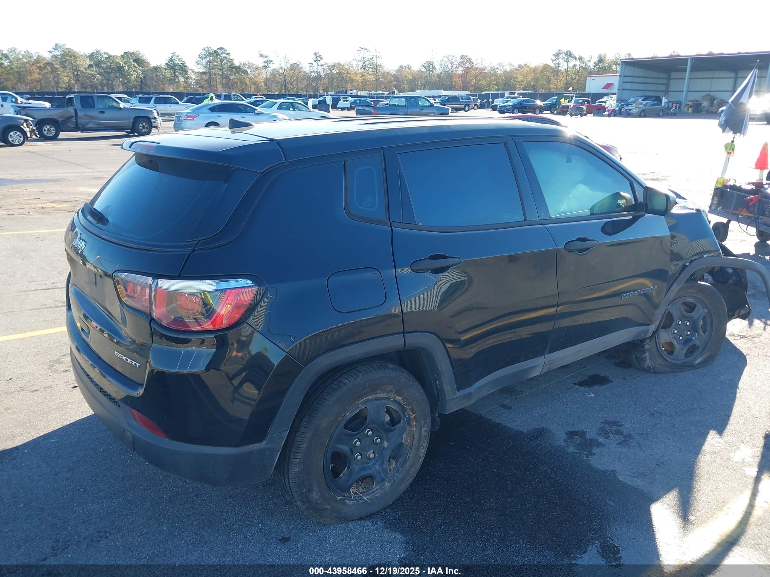 JEEP COMPASS image 4