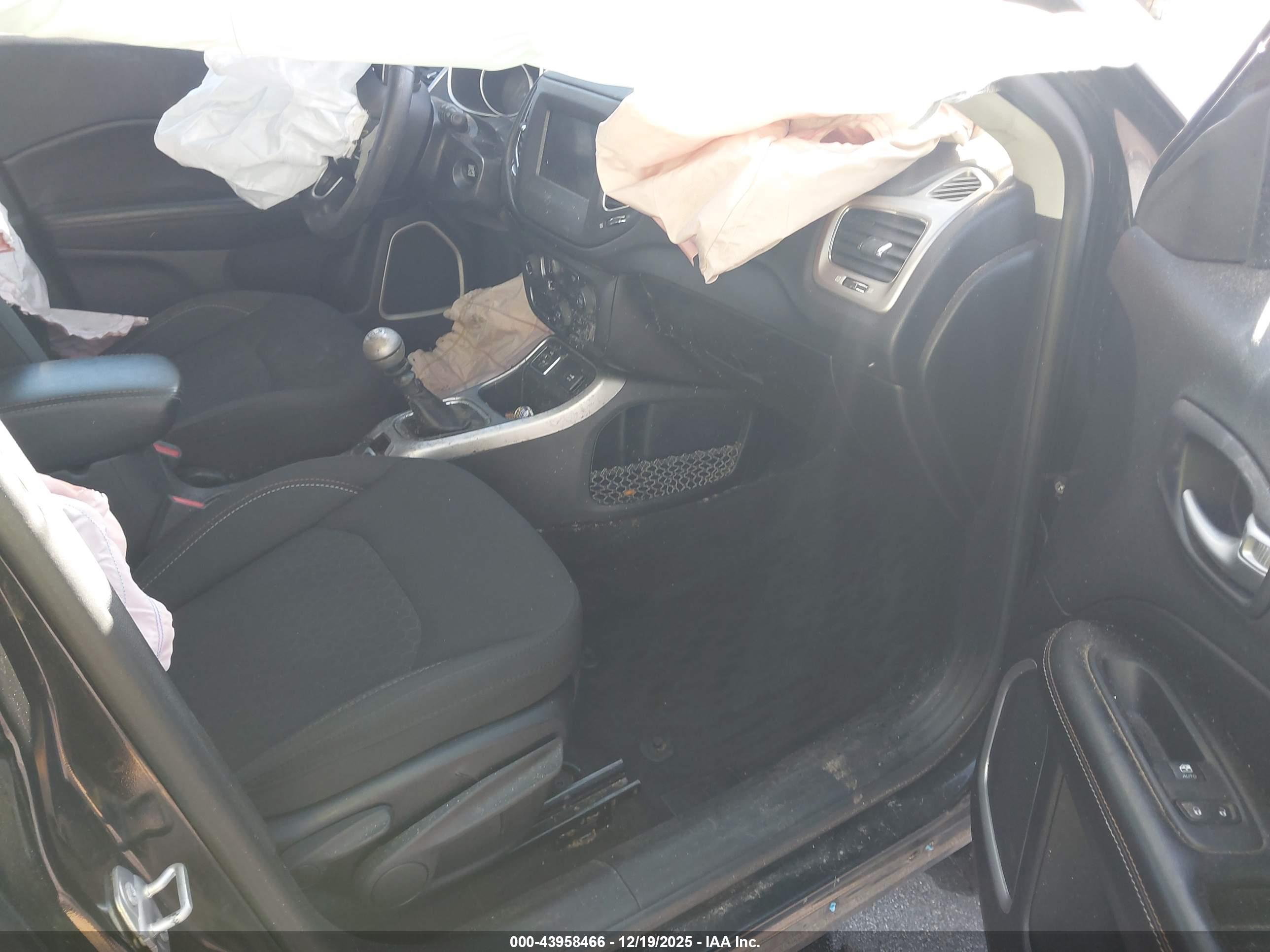 JEEP COMPASS image 5