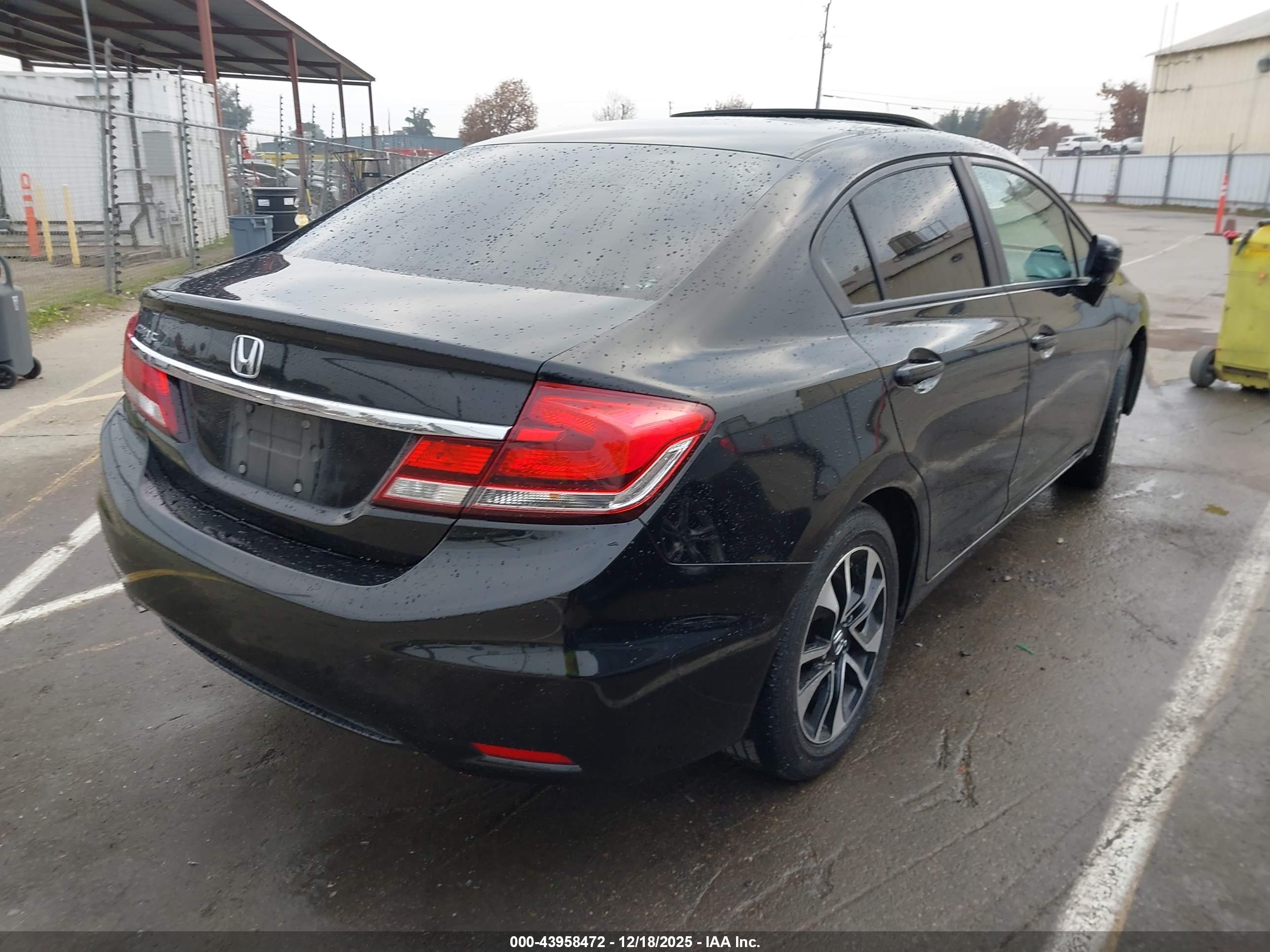 HONDA CIVIC image 4