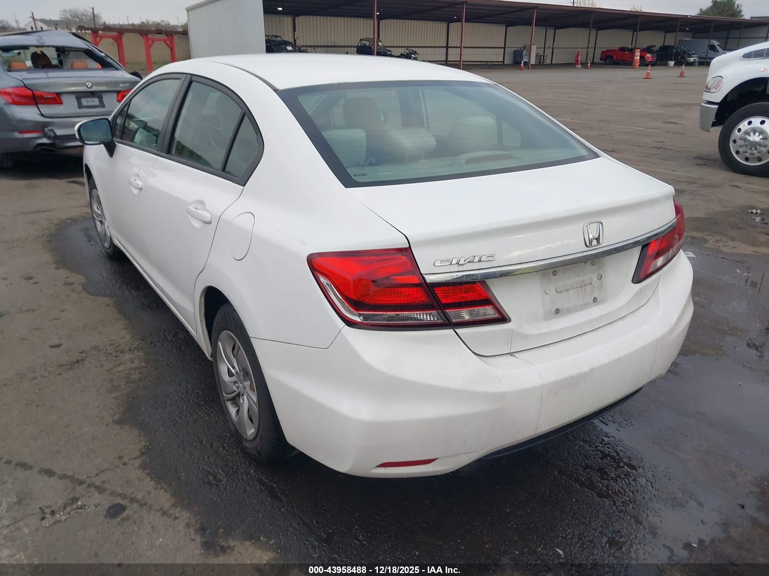 HONDA CIVIC image 3