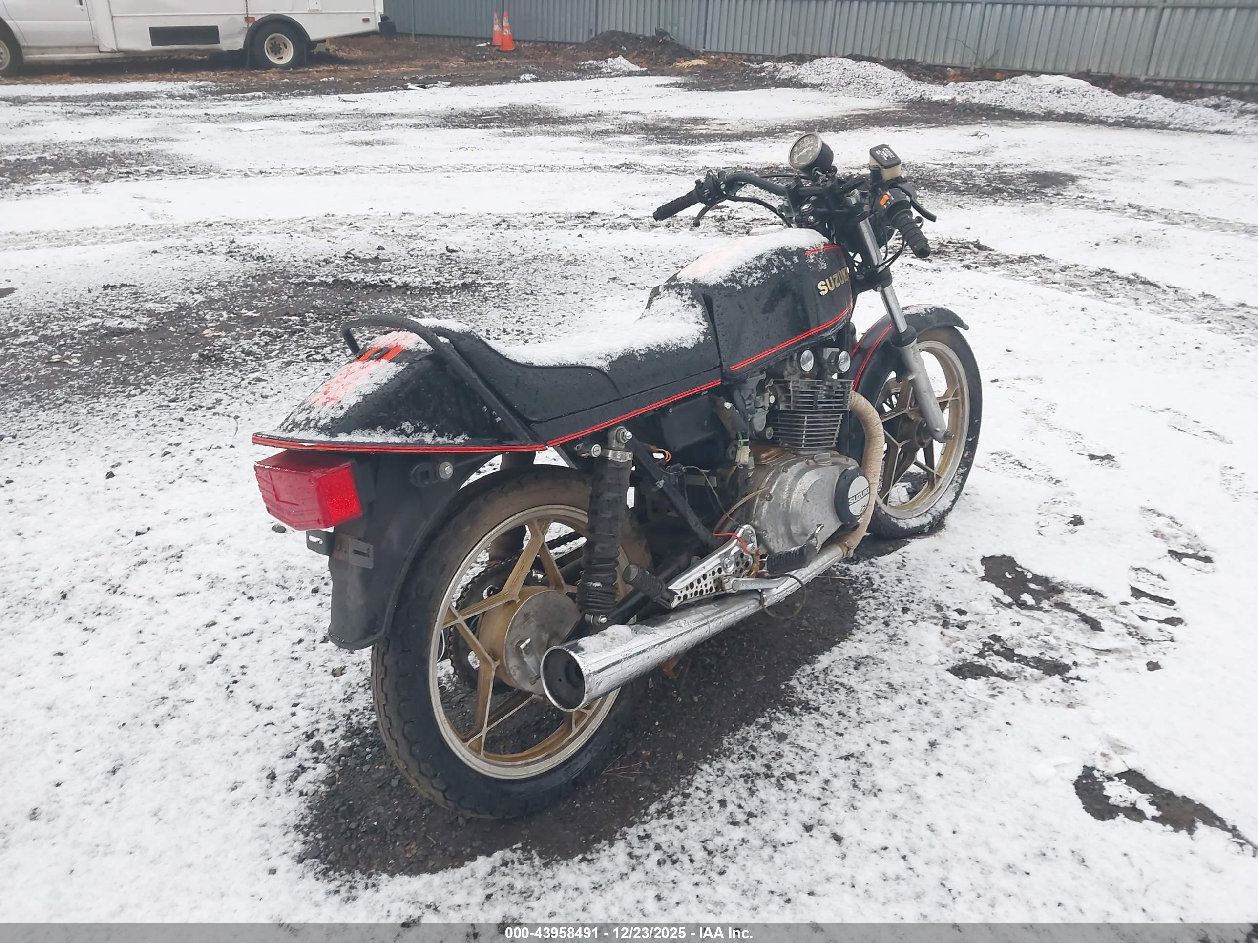 SUZUKI GS450 image 4
