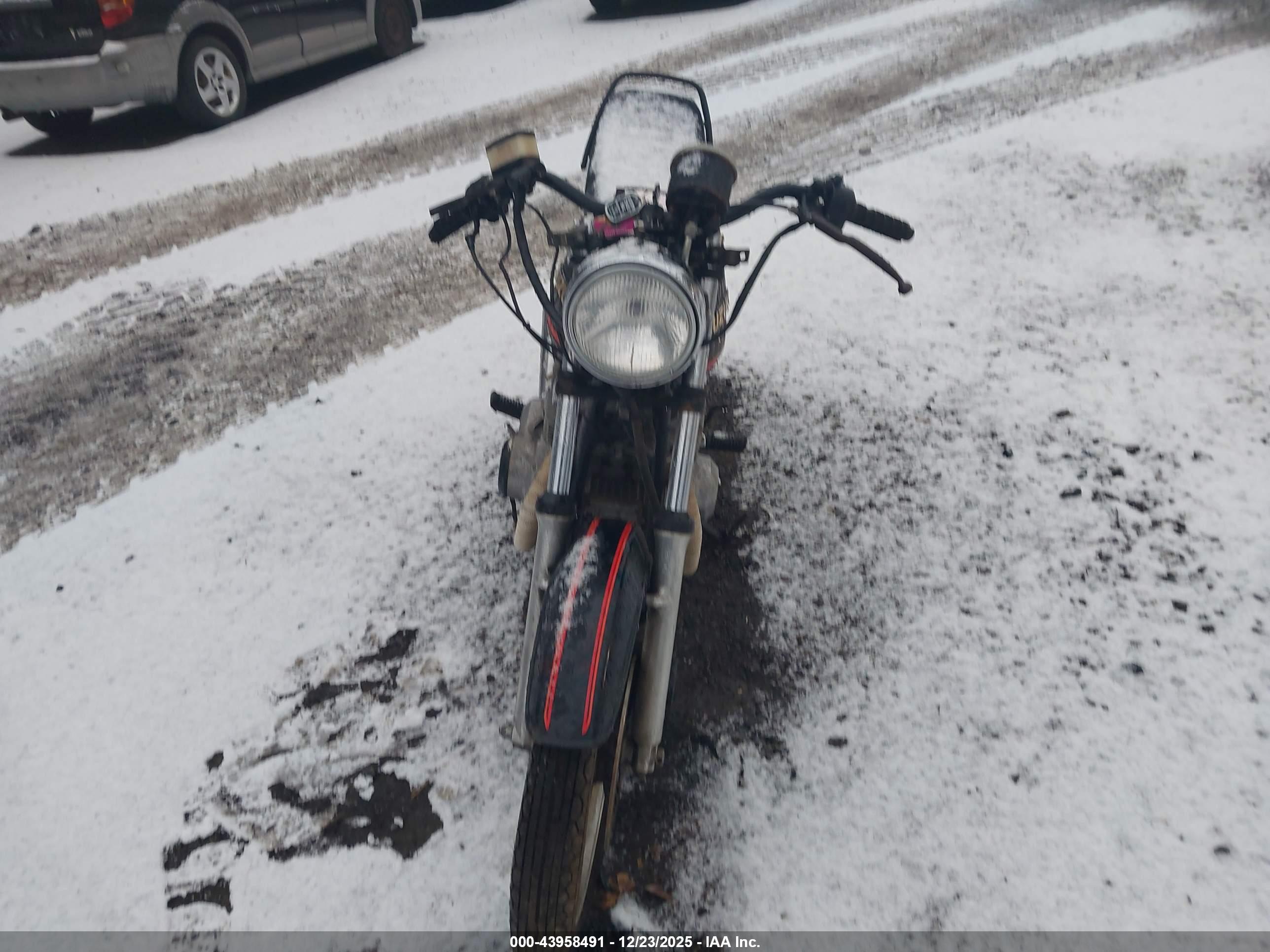SUZUKI GS450 image 5