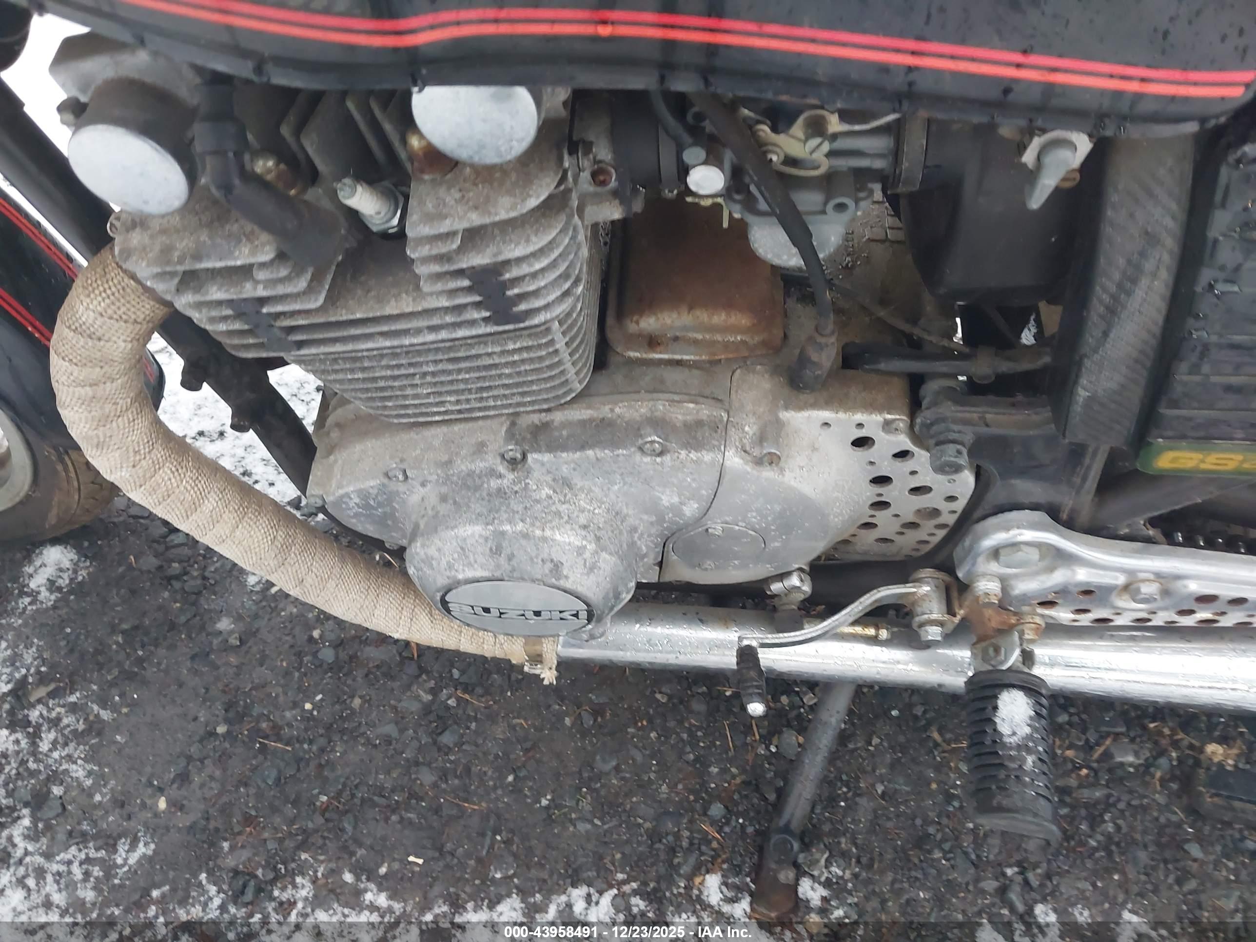 SUZUKI GS450 image 9