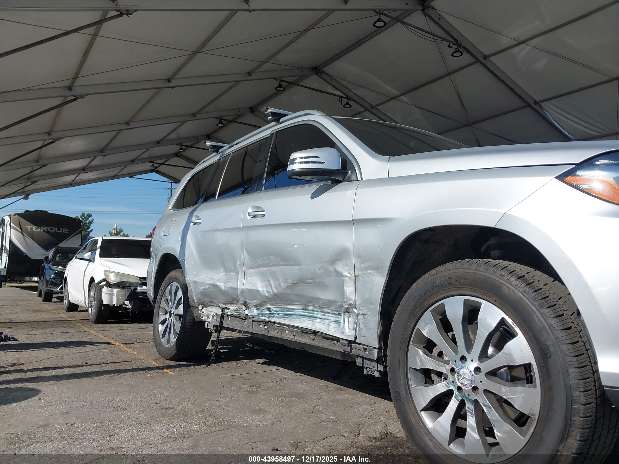 MERCEDES-BENZ GLS image 6