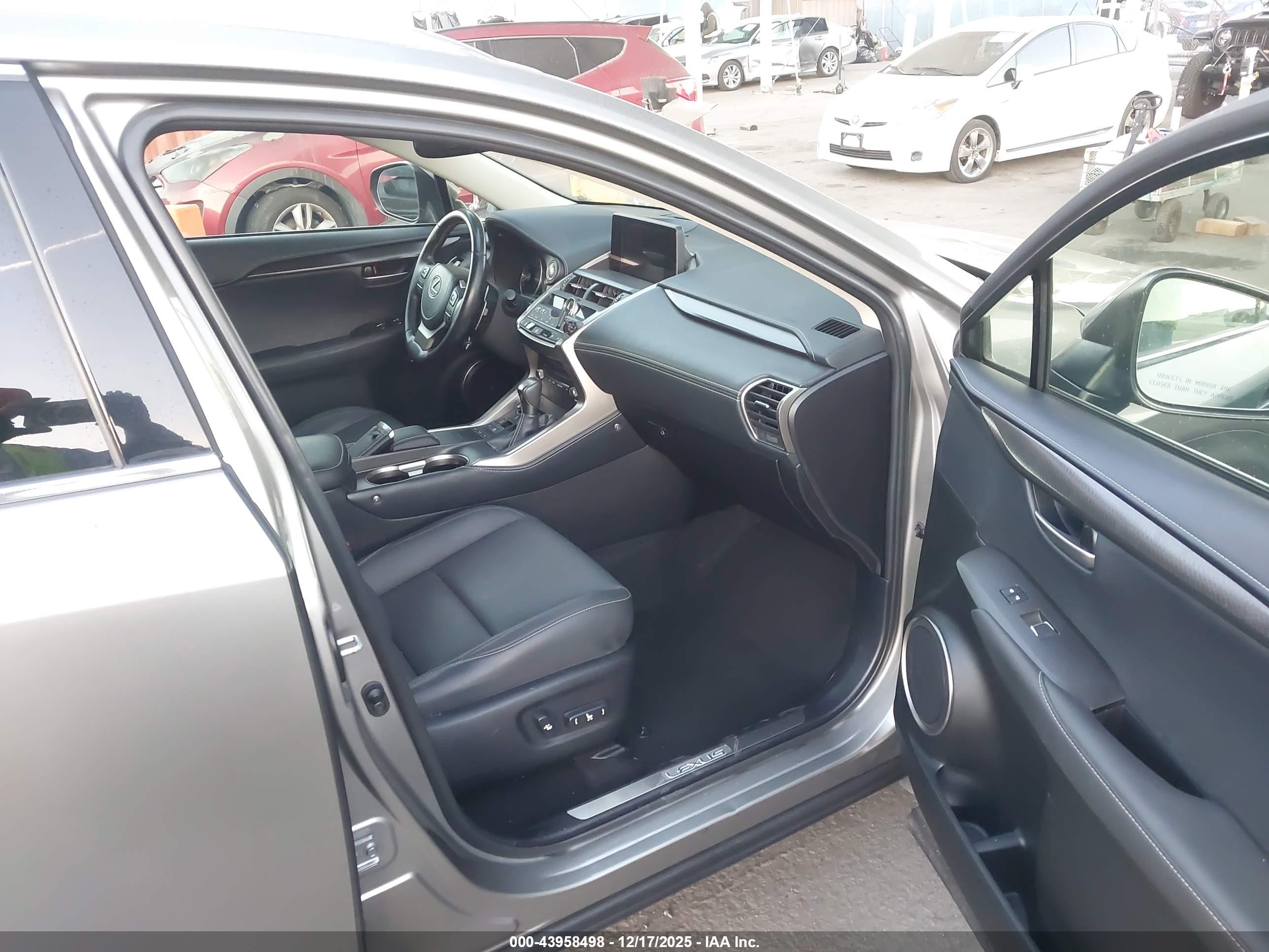 LEXUS NX image 5