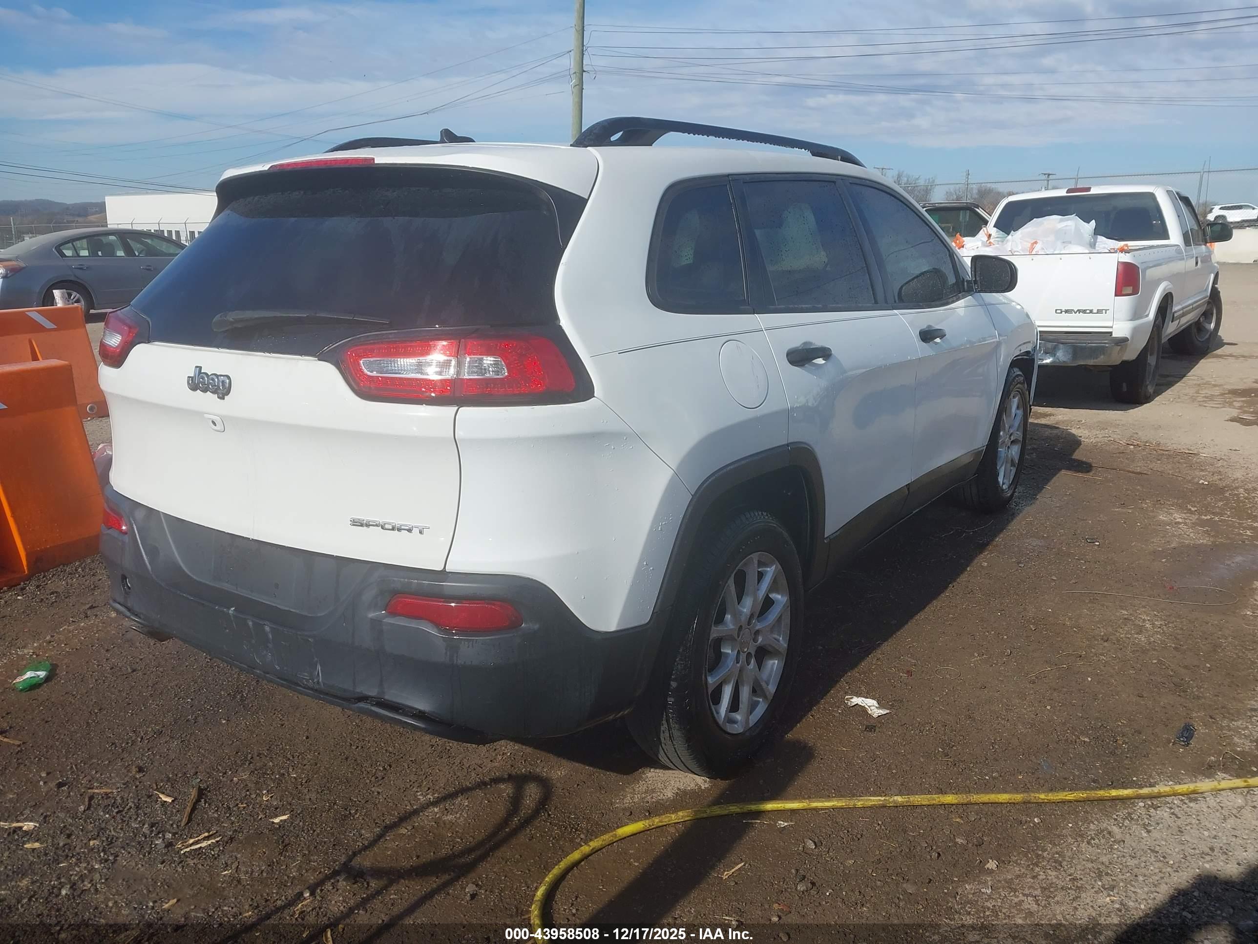 JEEP CHEROKEE image 4