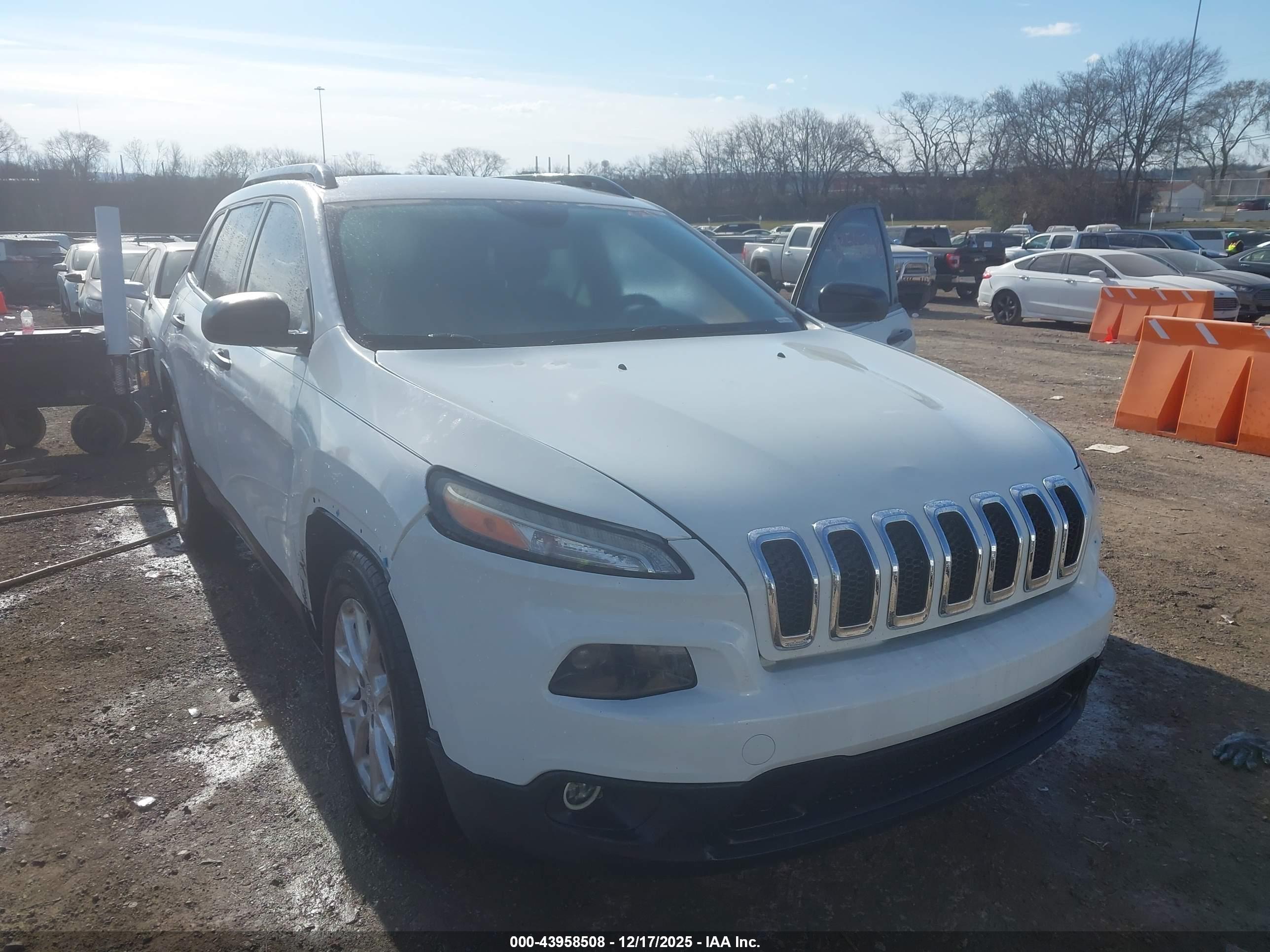 JEEP CHEROKEE image 6