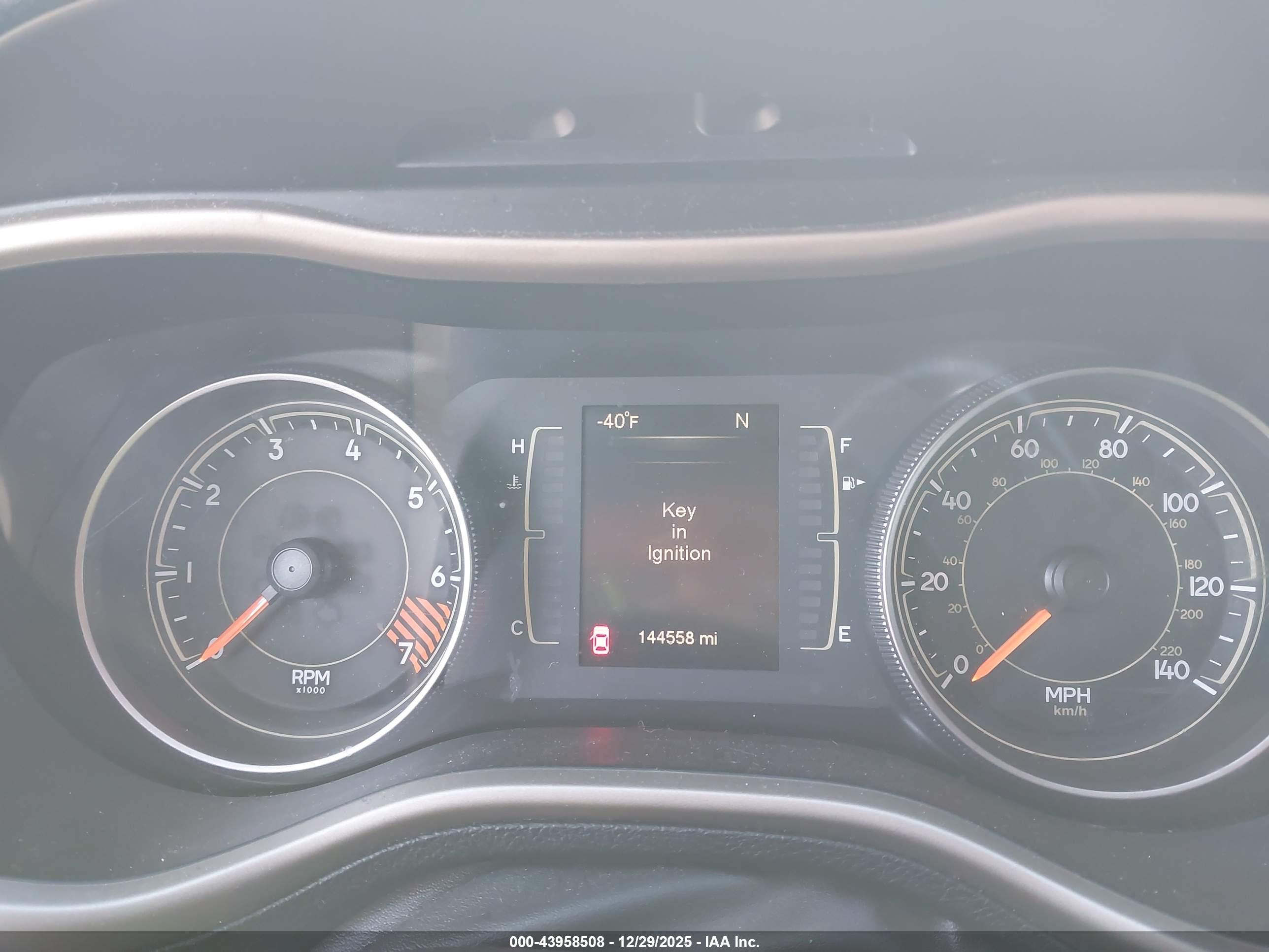 JEEP CHEROKEE image 7
