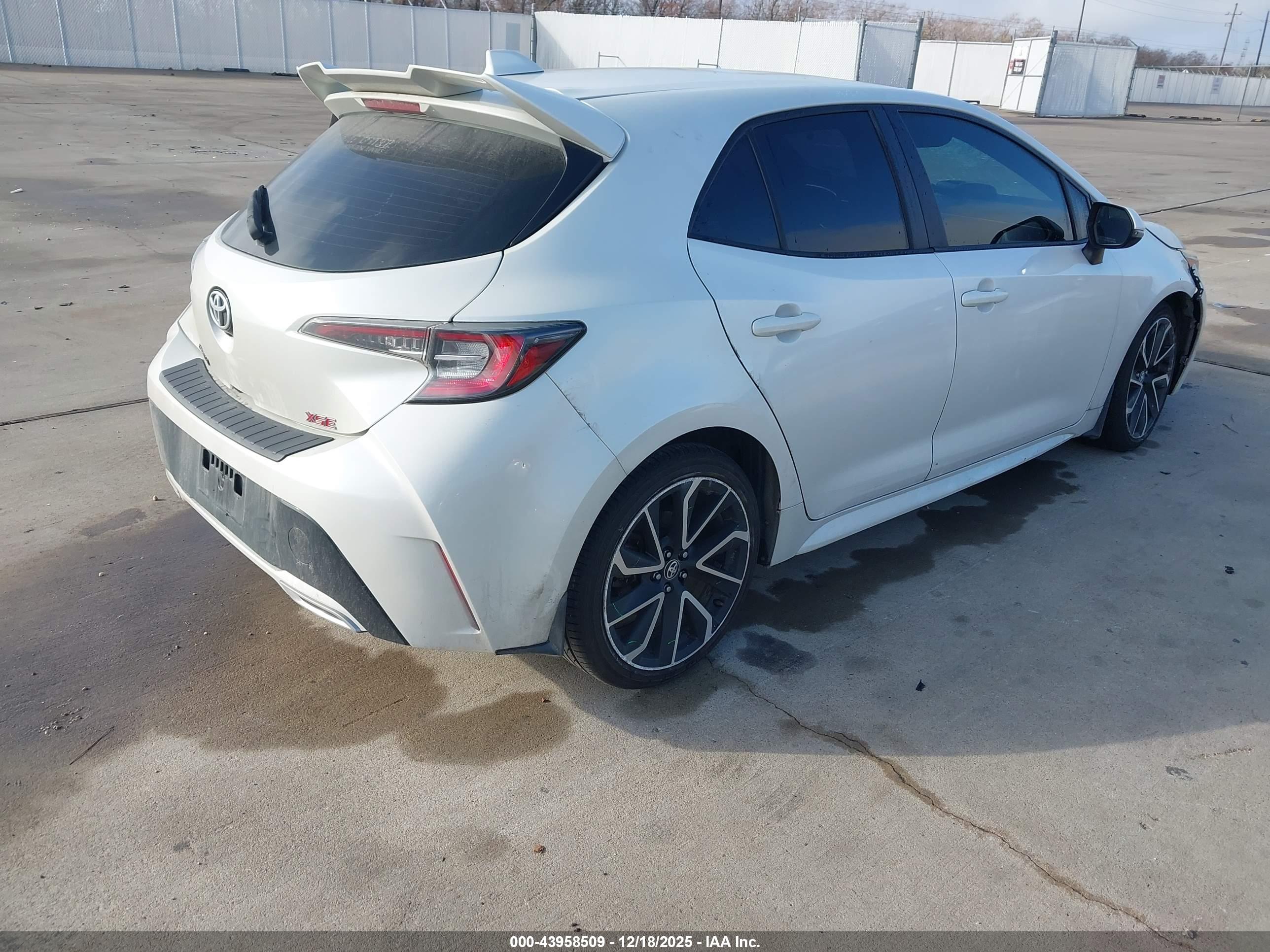 TOYOTA COROLLA image 4