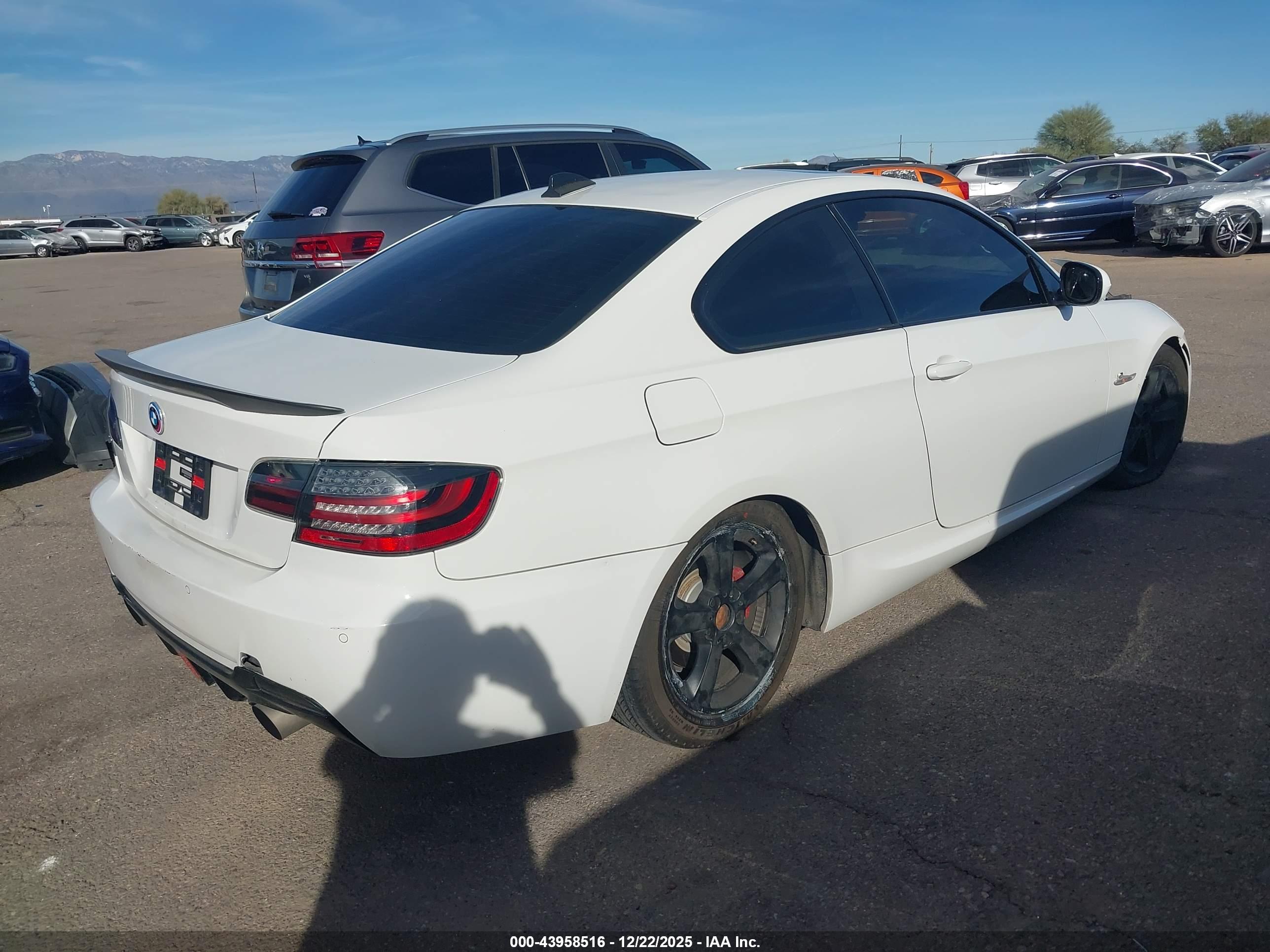 BMW 328I image 4