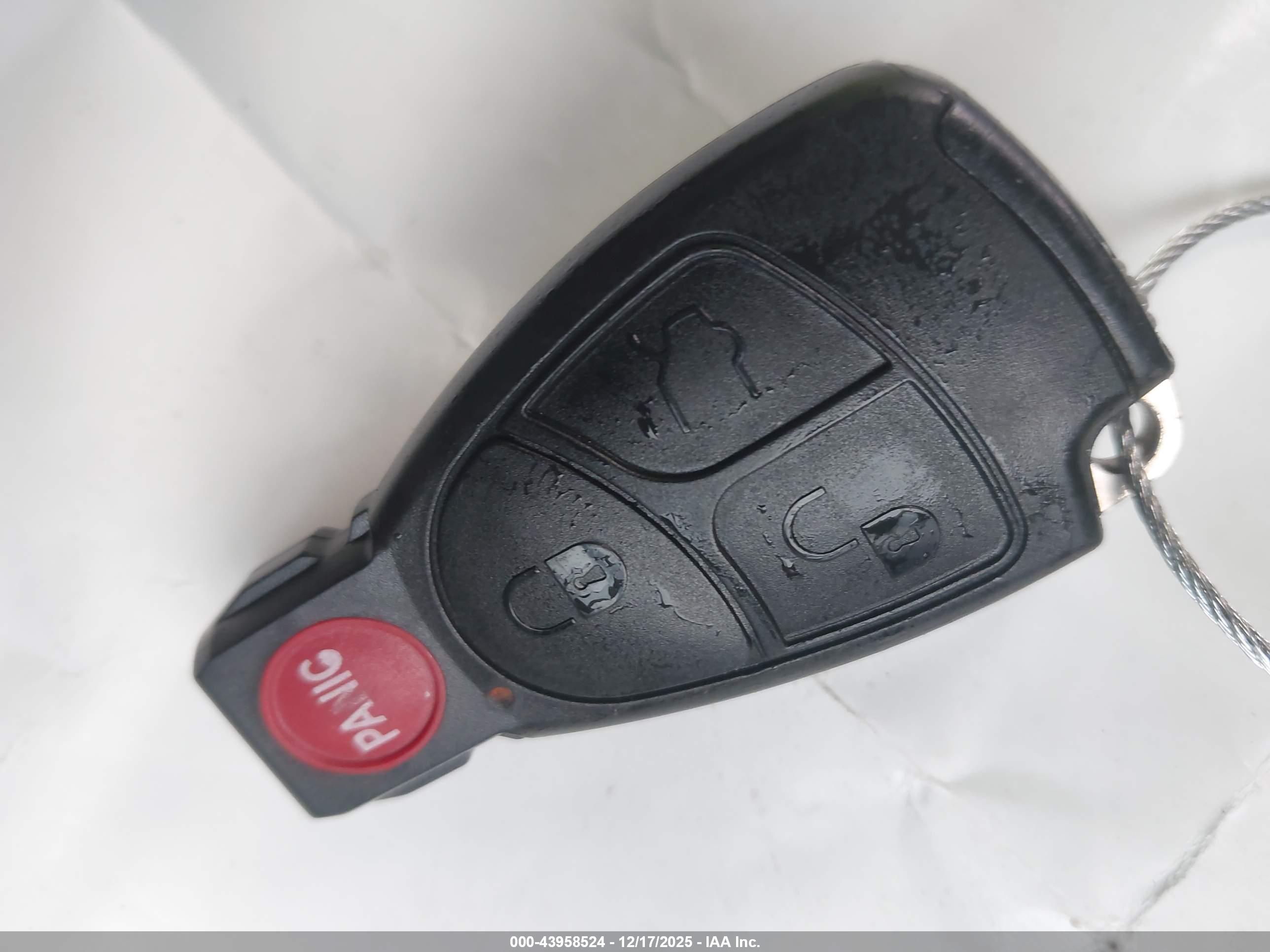 MERCEDES-BENZ C image 11